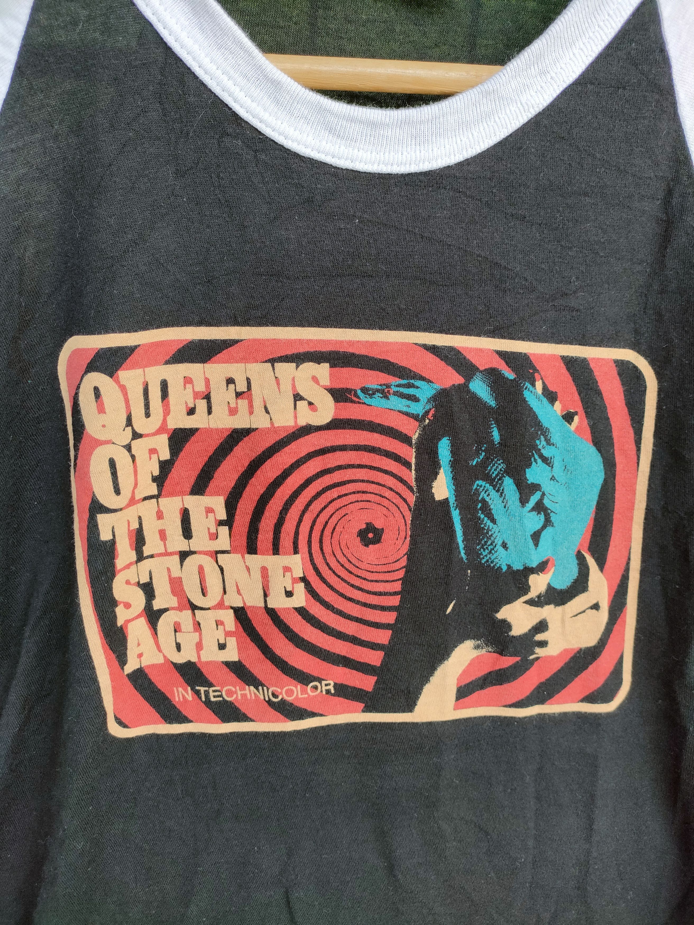 Band Tees Raglan Queens Of The Stone Age T-shirt Size US S / EU 44-46 / 1 - 4 Thumbnail