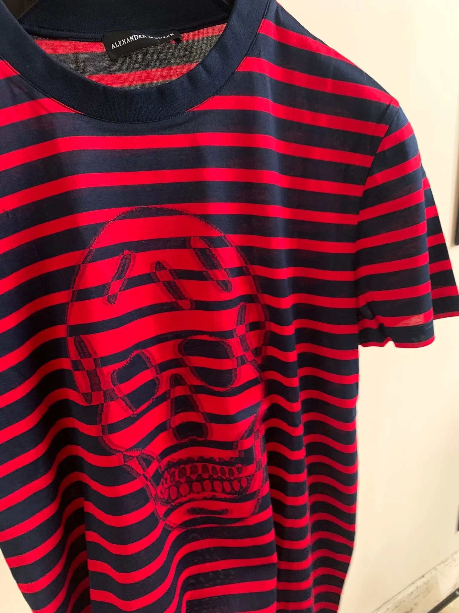 Alexander McQueen Skull Print Tee in Navy & Red Size US M / EU 48-50 / 2 - 6 Thumbnail
