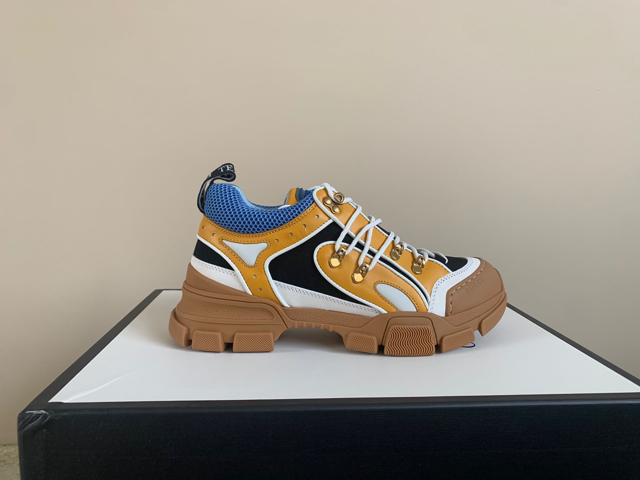 Gucci Flashtrek Sneakers in Multicolor Size US 8 / EU 41 - 1 Thumbnail