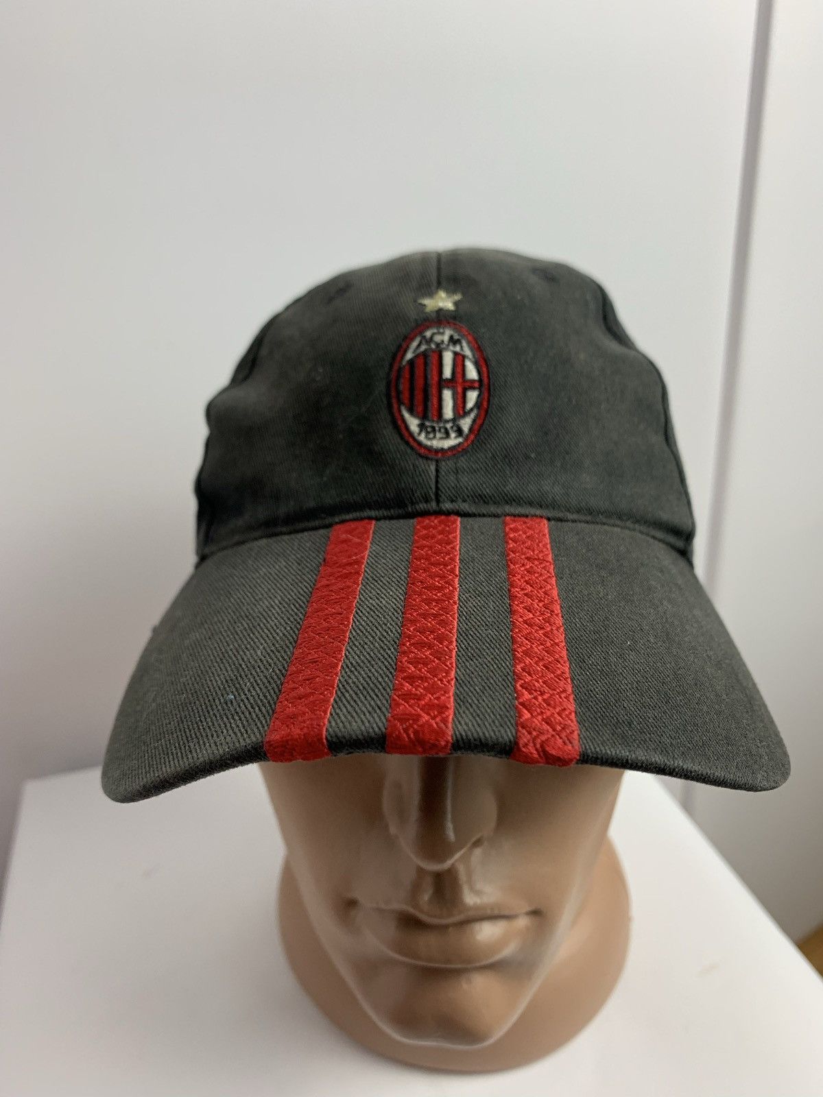 Adidas × Vintage Vintage adidas AC Milan soccer cap Size ONE SIZE - 2 Thumbnail