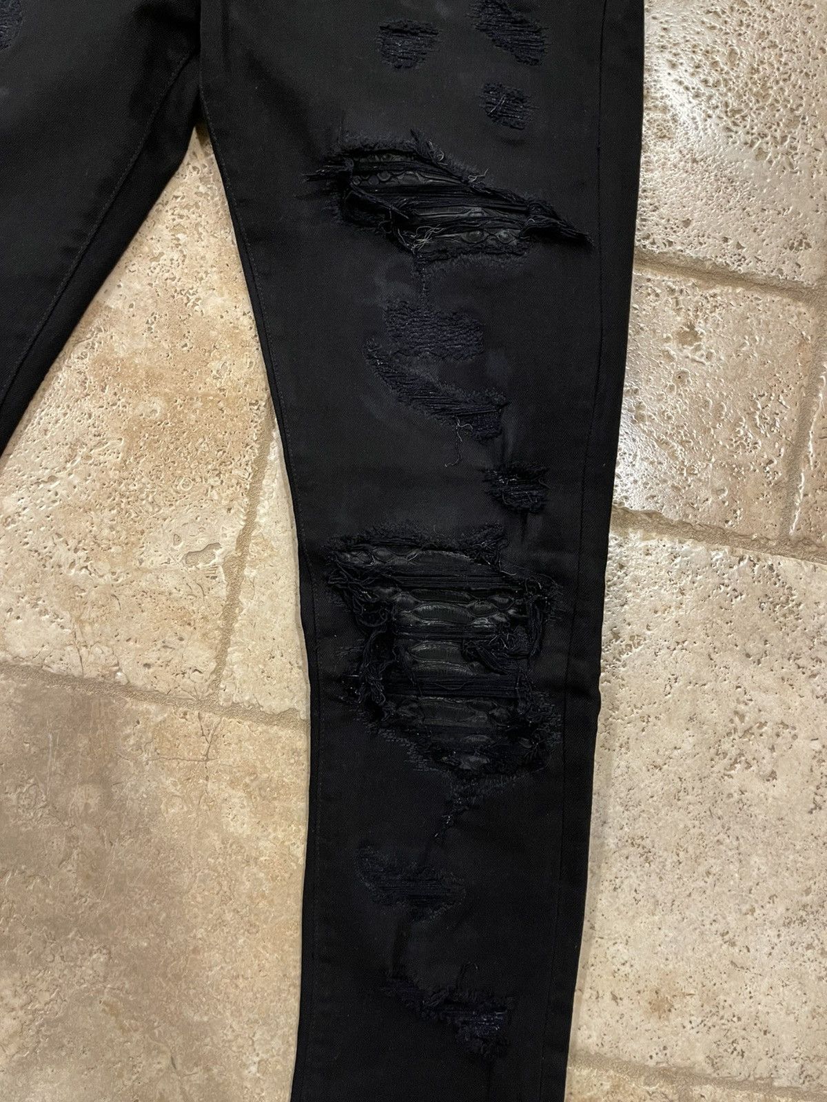 Amiri Mike Amiri AW16 OG Snakeskin Black Denim Jeans RARE Size US 33 - 5 Thumbnail