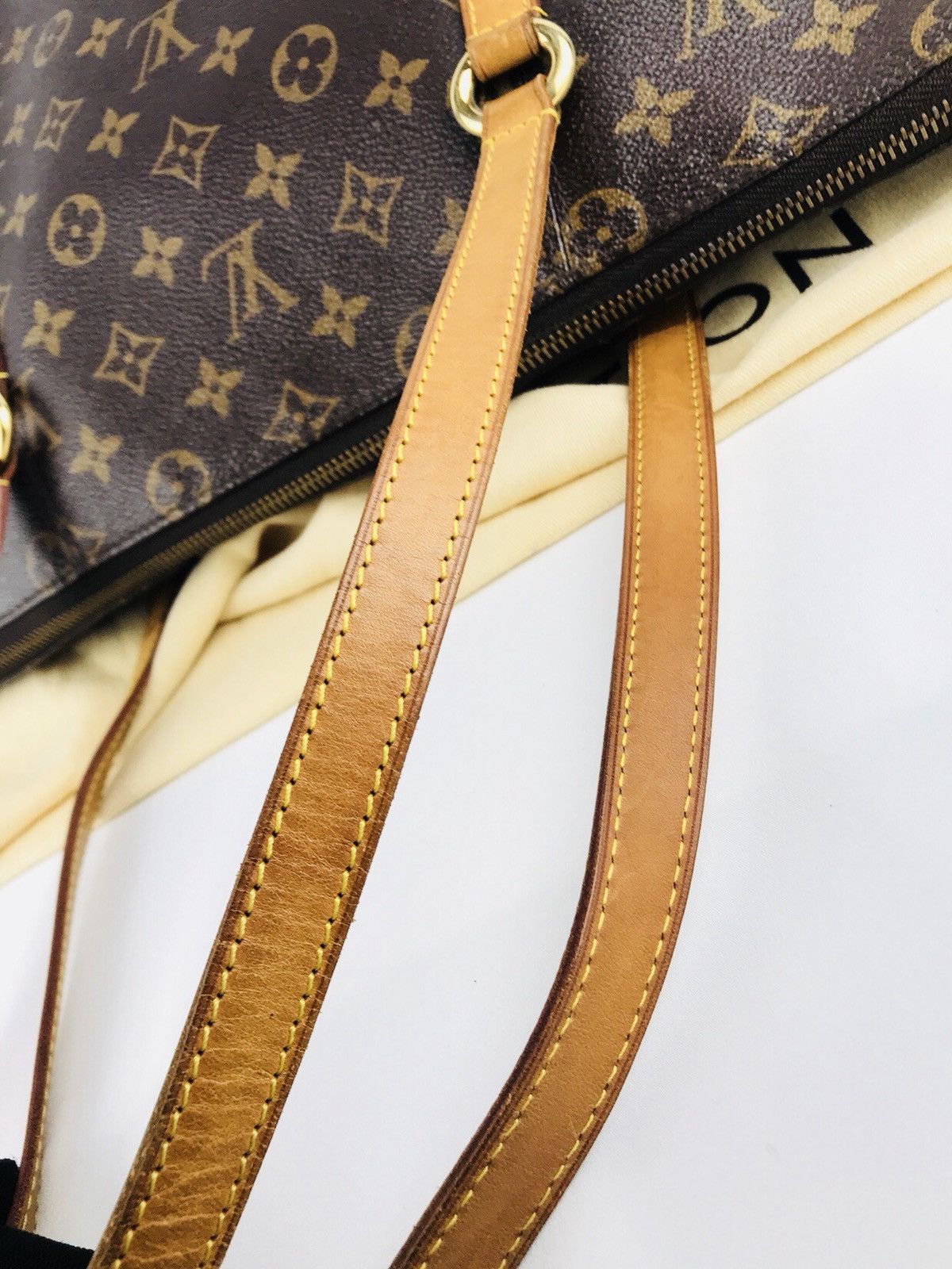 Louis Vuitton Authentic Louis Vuitton Totally MM Shoulderbag Size ONE SIZE - 15 Thumbnail