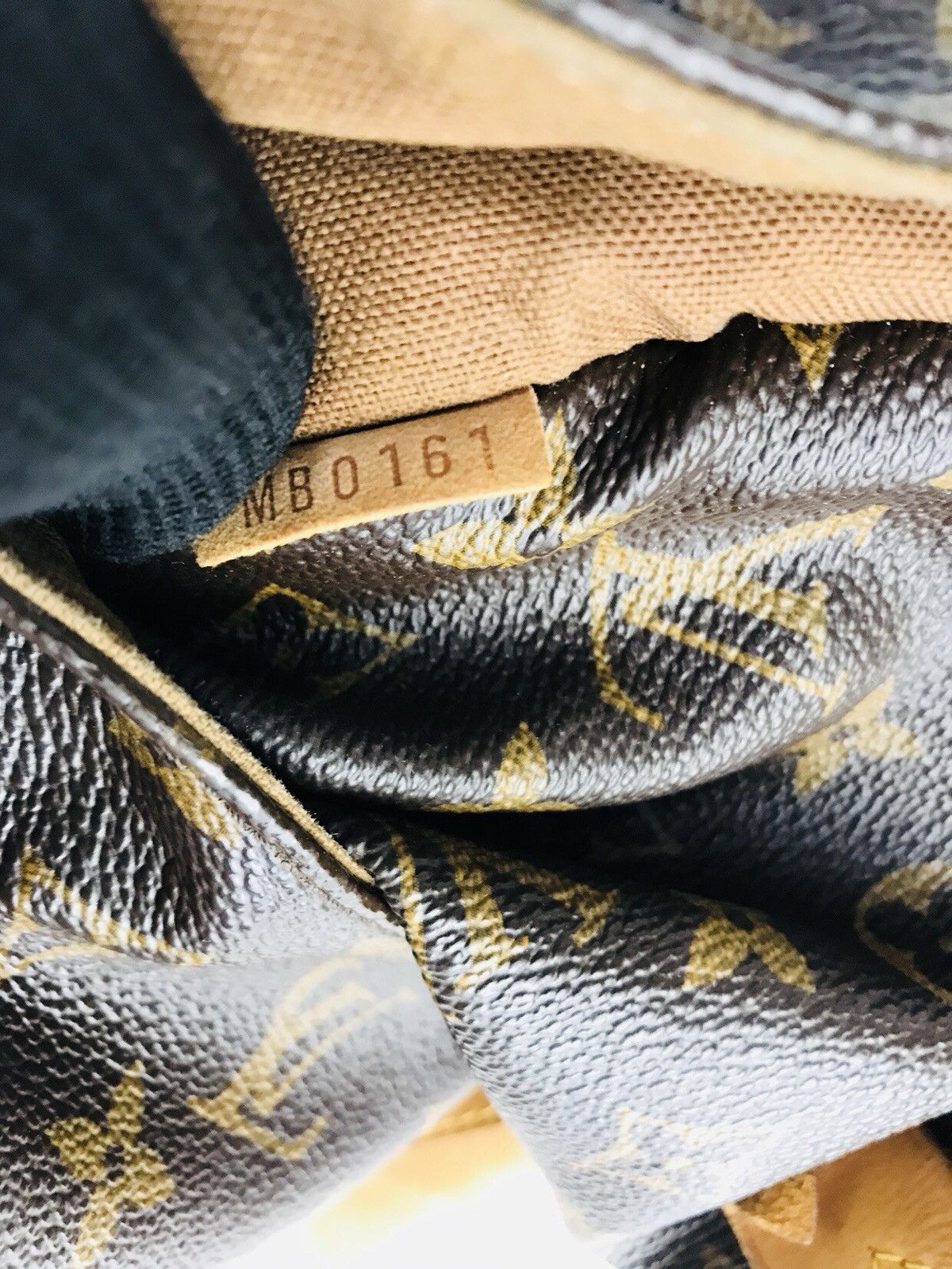 Louis Vuitton Authentic Louis Vuitton Totally MM Shoulderbag Size ONE SIZE - 20 Thumbnail