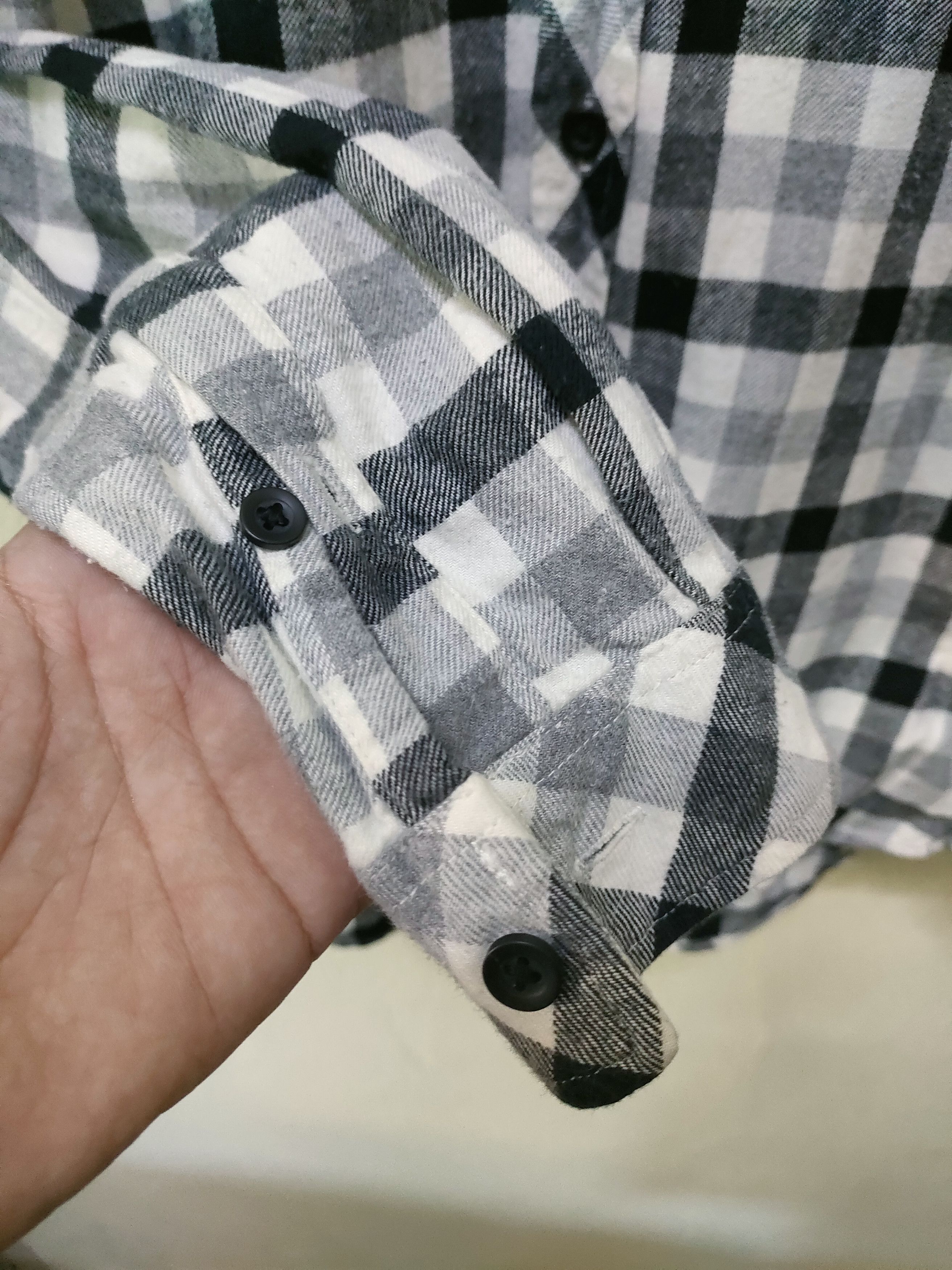 Flannel × Uniqlo × Vintage 🔥 Steal 🔥 Vintage Uniqlo Flannel No Pockets Size US S / EU 44-46 / 1 - 5 Thumbnail