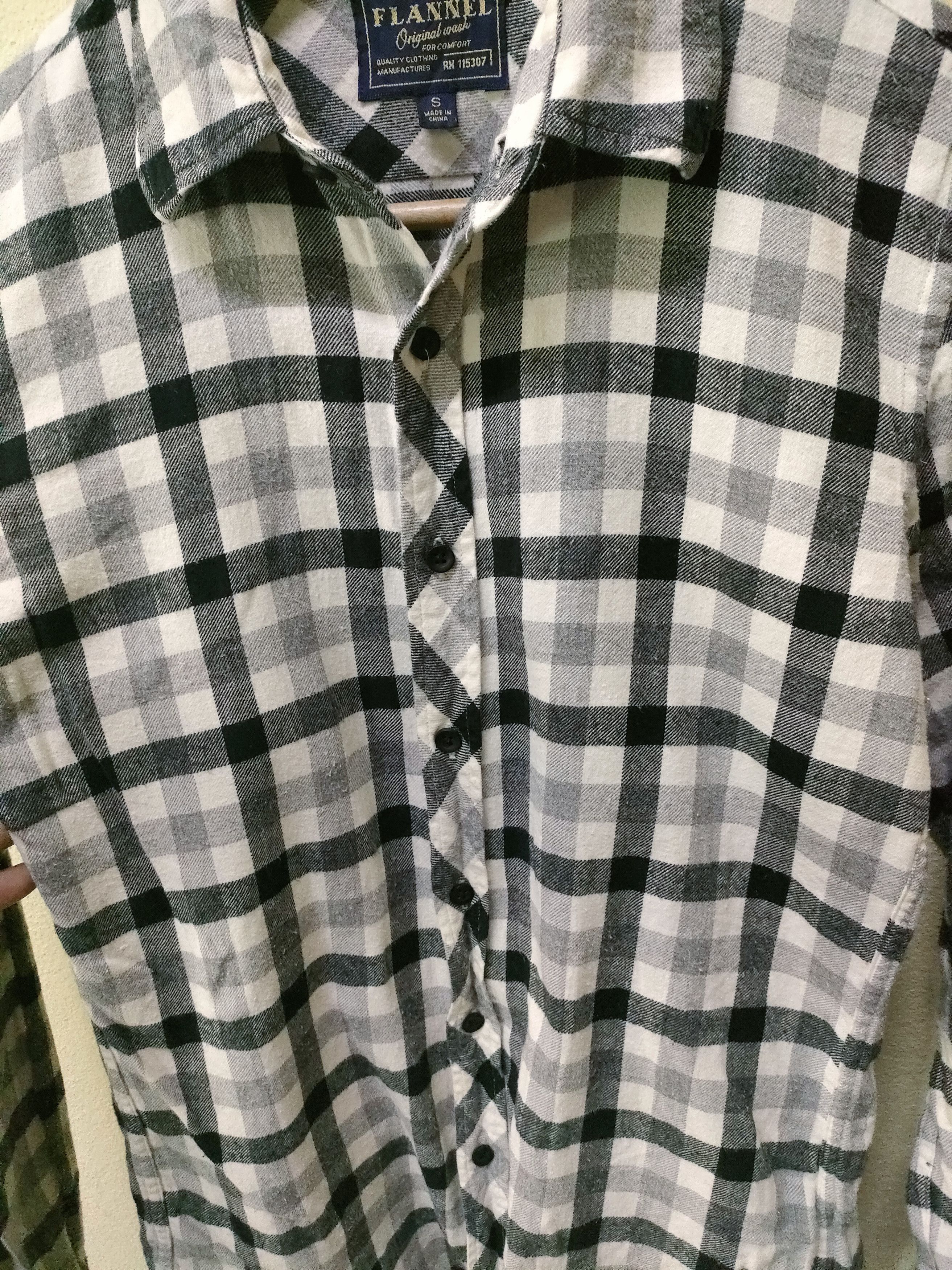 Flannel × Uniqlo × Vintage 🔥 Steal 🔥 Vintage Uniqlo Flannel No Pockets Size US S / EU 44-46 / 1 - 3 Thumbnail