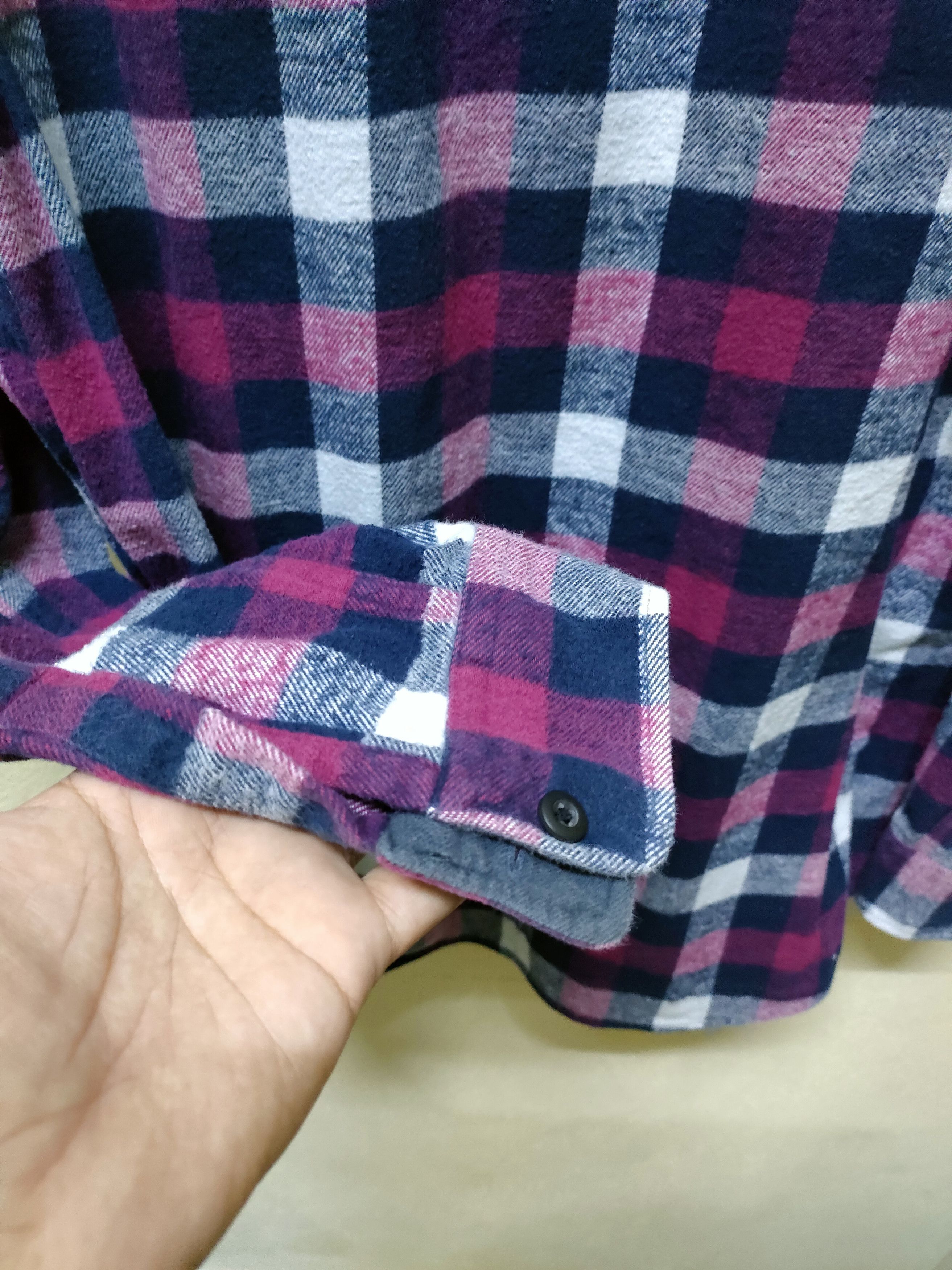 Flannel × Uniqlo × Vintage 💥 Best Offer💥 Uniqlo Flannel Single Pocket Size US L / EU 52-54 / 3 - 2 Thumbnail