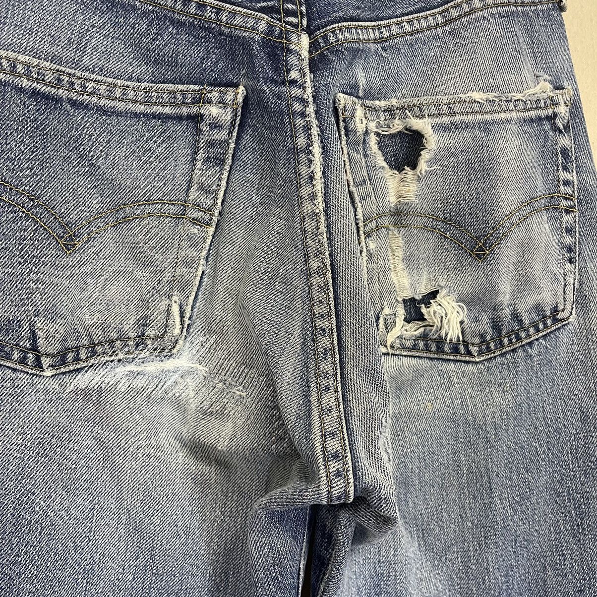 Levi's Vintage 90s Levis Big E Ripped Selvedge Jeans 26x33.5 Size US 26 / EU 42 - 11 Thumbnail