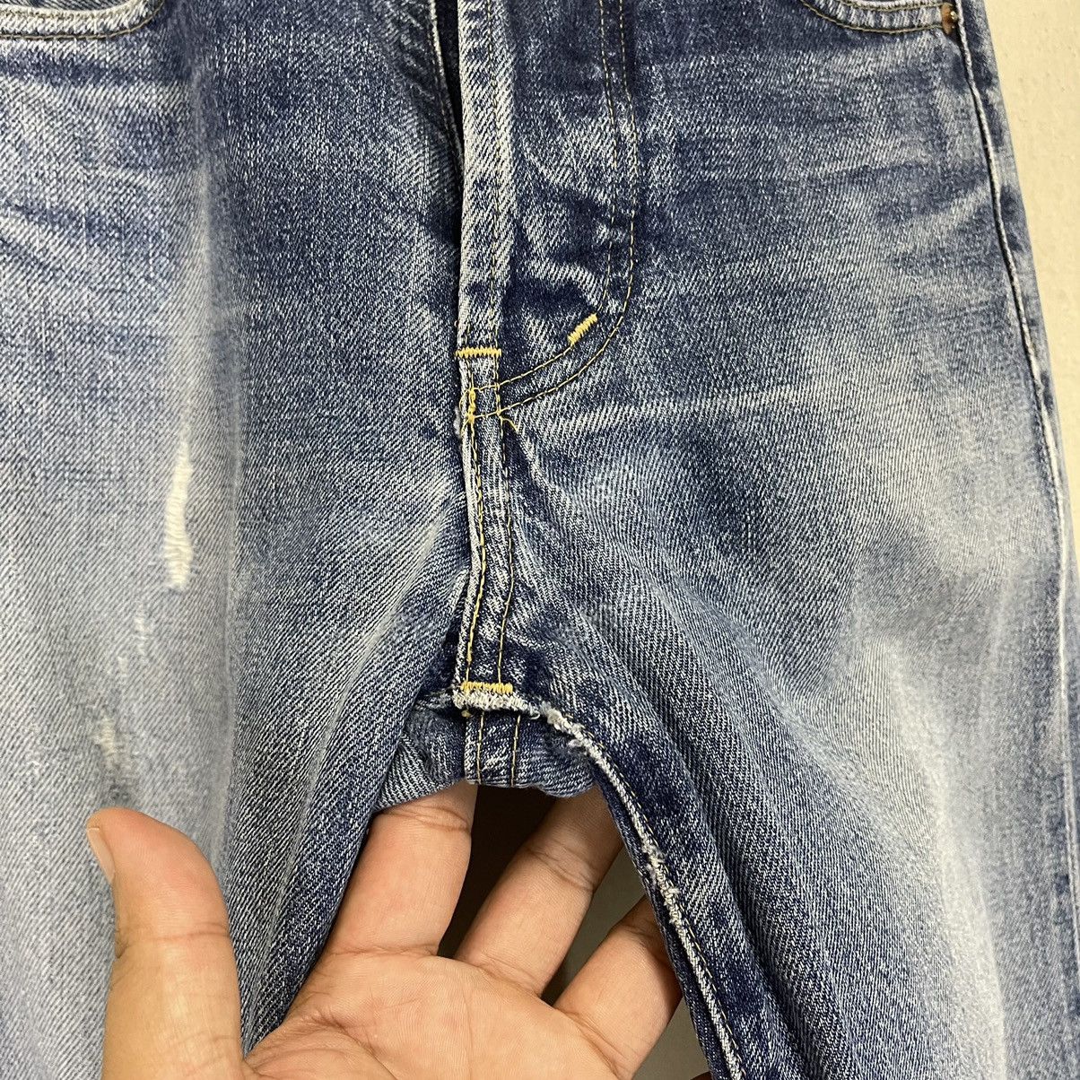Levi's Vintage 90s Levis Big E Ripped Selvedge Jeans 26x33.5 Size US 26 / EU 42 - 6 Thumbnail