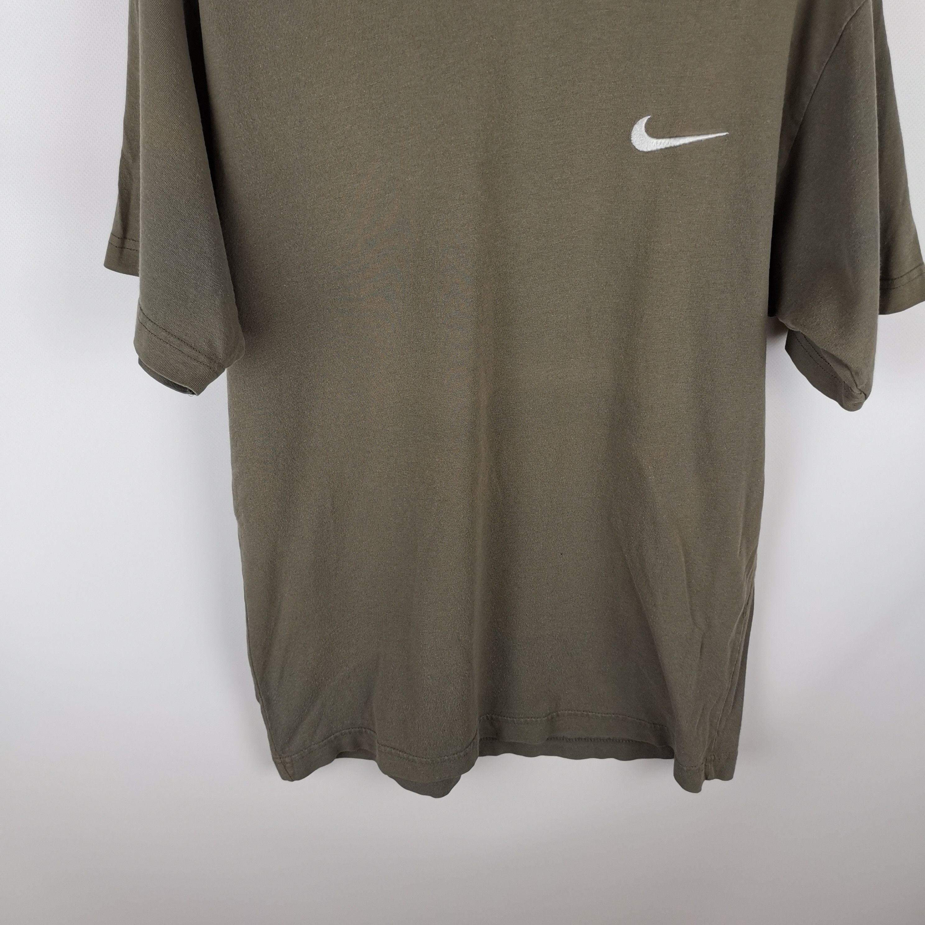 Nike × Vintage Nike Vintage 90s khaki basic blank tee shirt Size US S / EU 44-46 / 1 - 3 Thumbnail