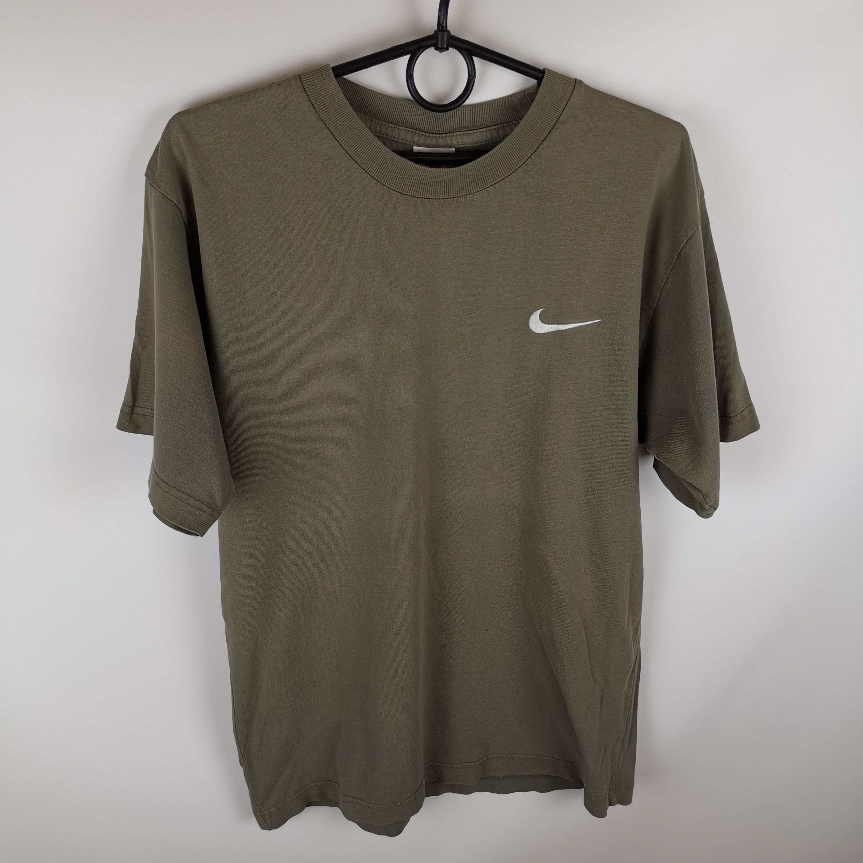 Nike × Vintage Nike Vintage 90s khaki basic blank tee shirt Size US S / EU 44-46 / 1 - 6 Thumbnail