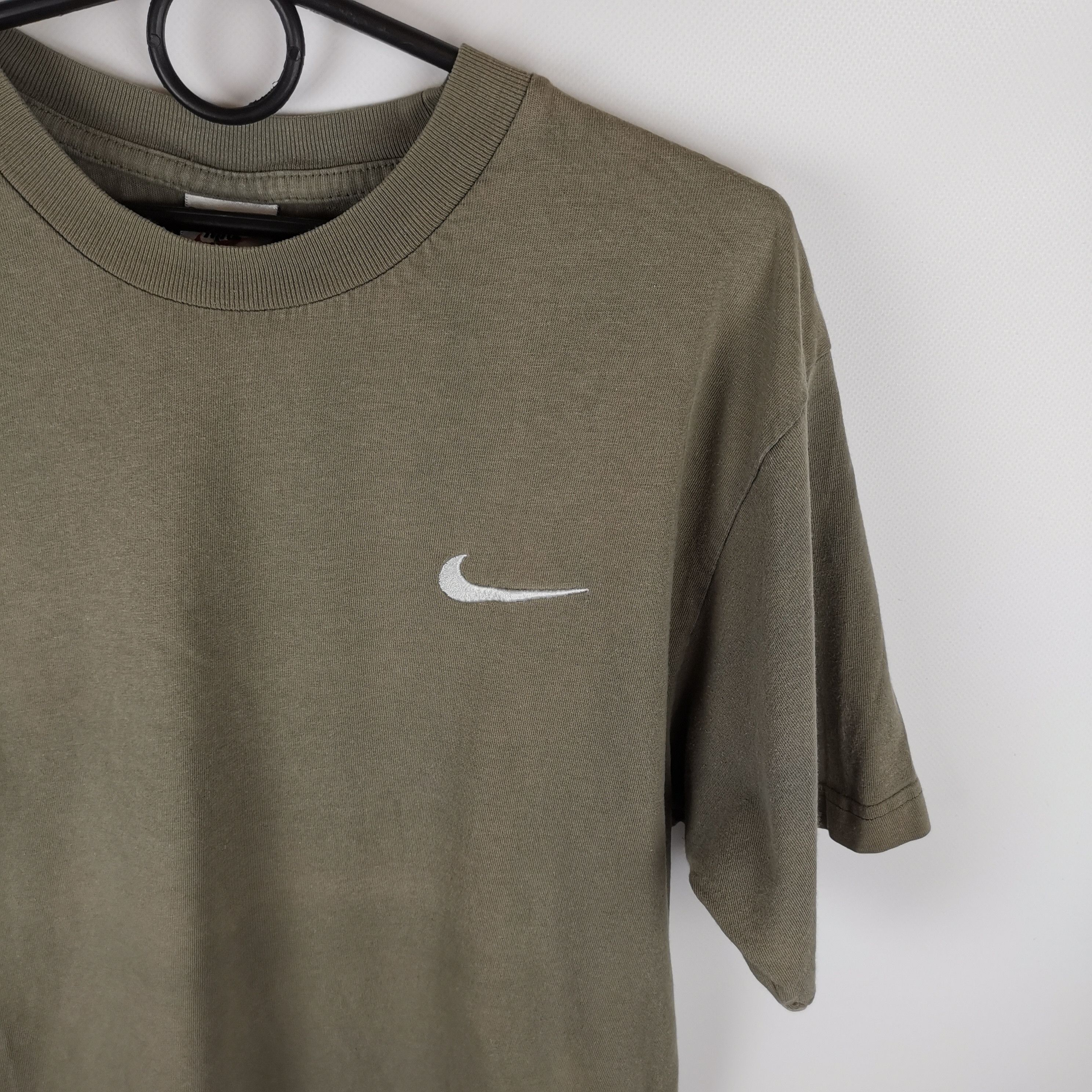 Nike × Vintage Nike Vintage 90s khaki basic blank tee shirt Size US S / EU 44-46 / 1 - 4 Thumbnail