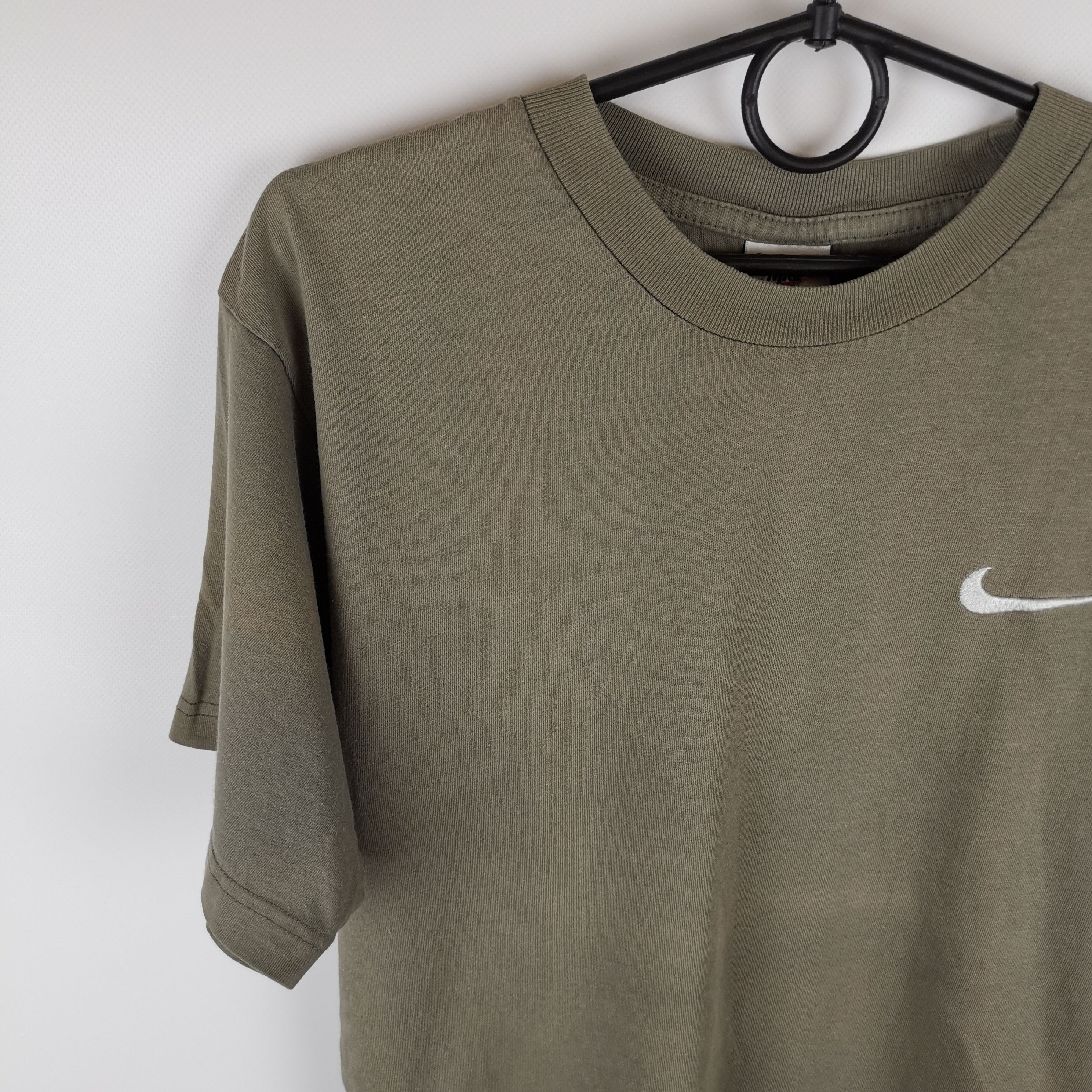 Nike × Vintage Nike Vintage 90s khaki basic blank tee shirt Size US S / EU 44-46 / 1 - 5 Thumbnail