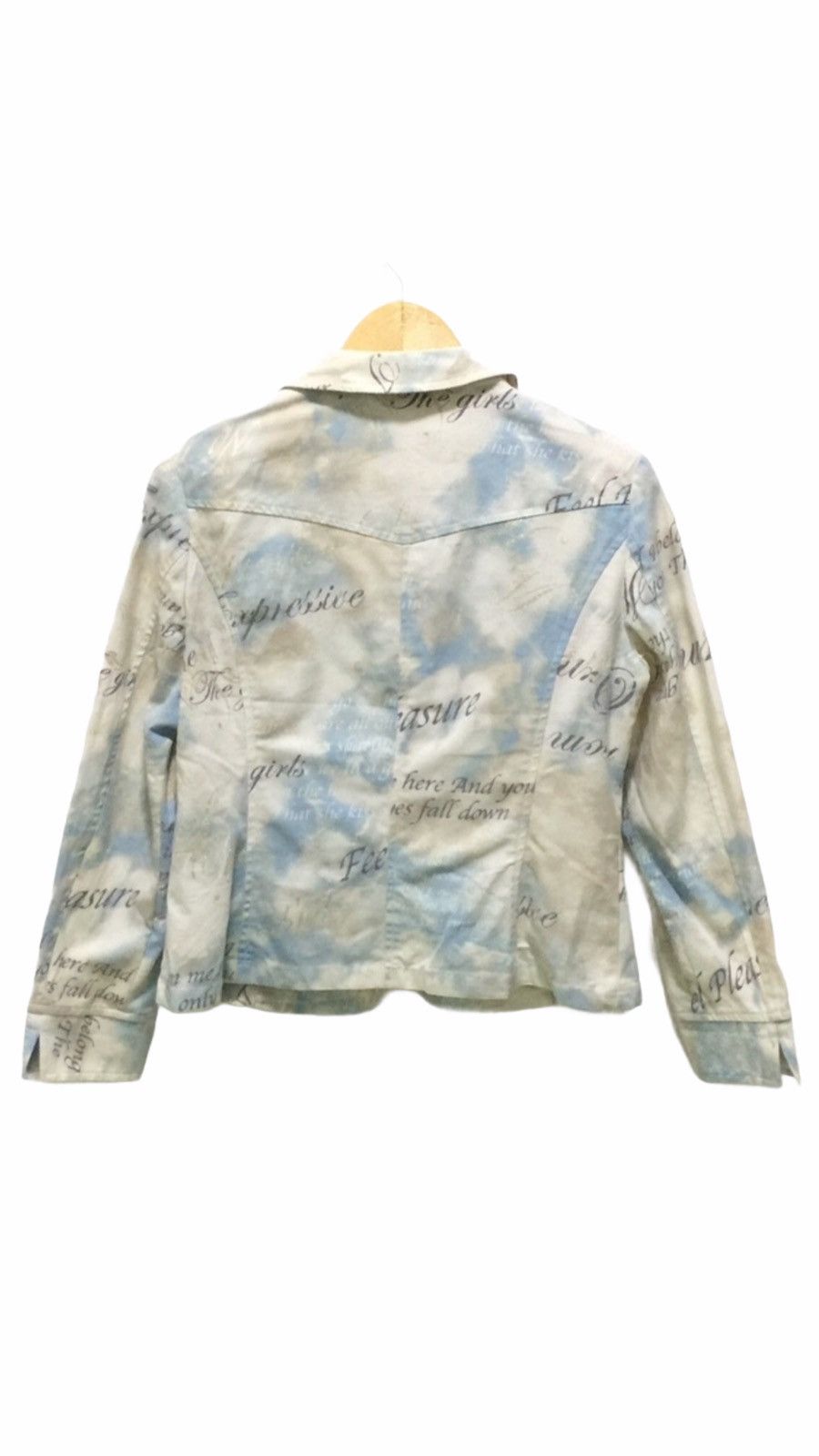 Longchamp Longchamp Denim Jacket Pop Art Design Size Armpit 19"x22" Size US S / EU 44-46 / 1 - 3 Thumbnail