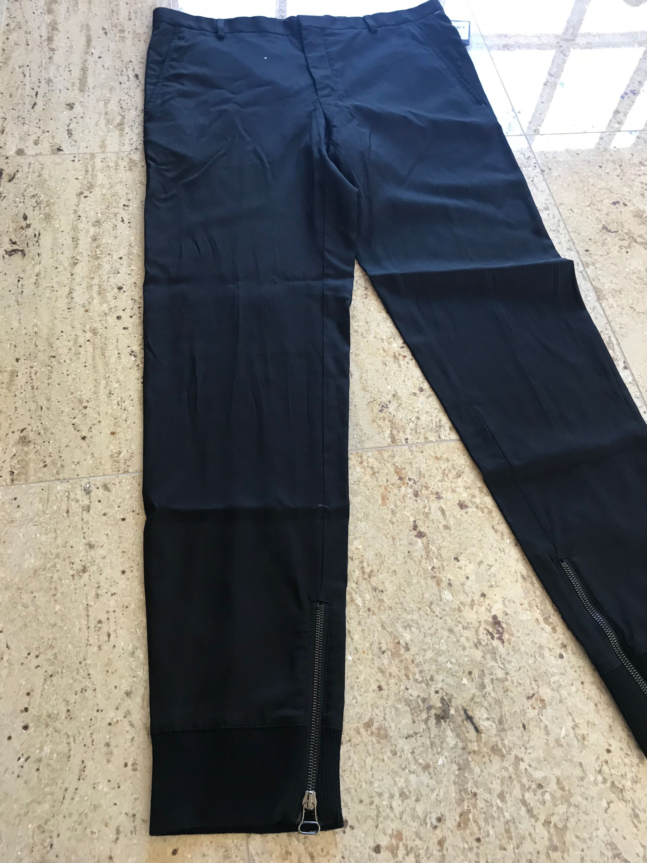 Lanvin 28 & 32 / Contrast Cuffed Hem Trousers in Fluid Twill Size US 28 / EU 44 - 9 Thumbnail