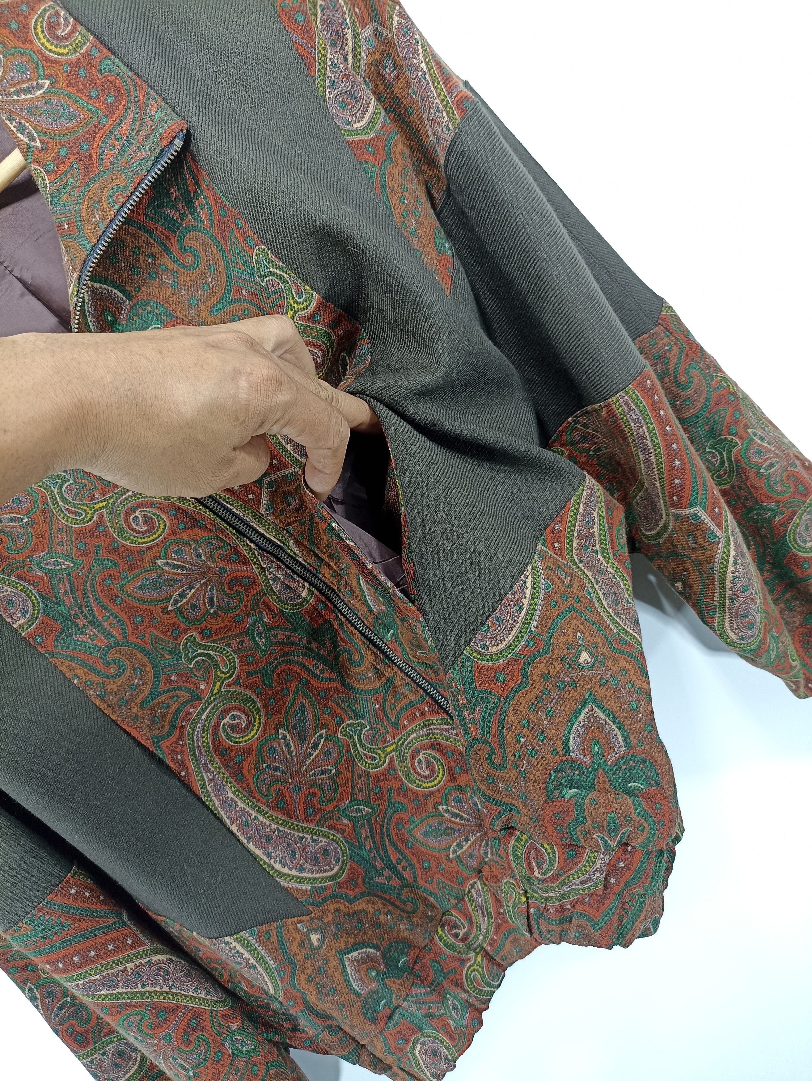 Japanese Brand × Vintage Vintage japan brand paisley bomber Jacket Size US L / EU 52-54 / 3 - 4 Thumbnail
