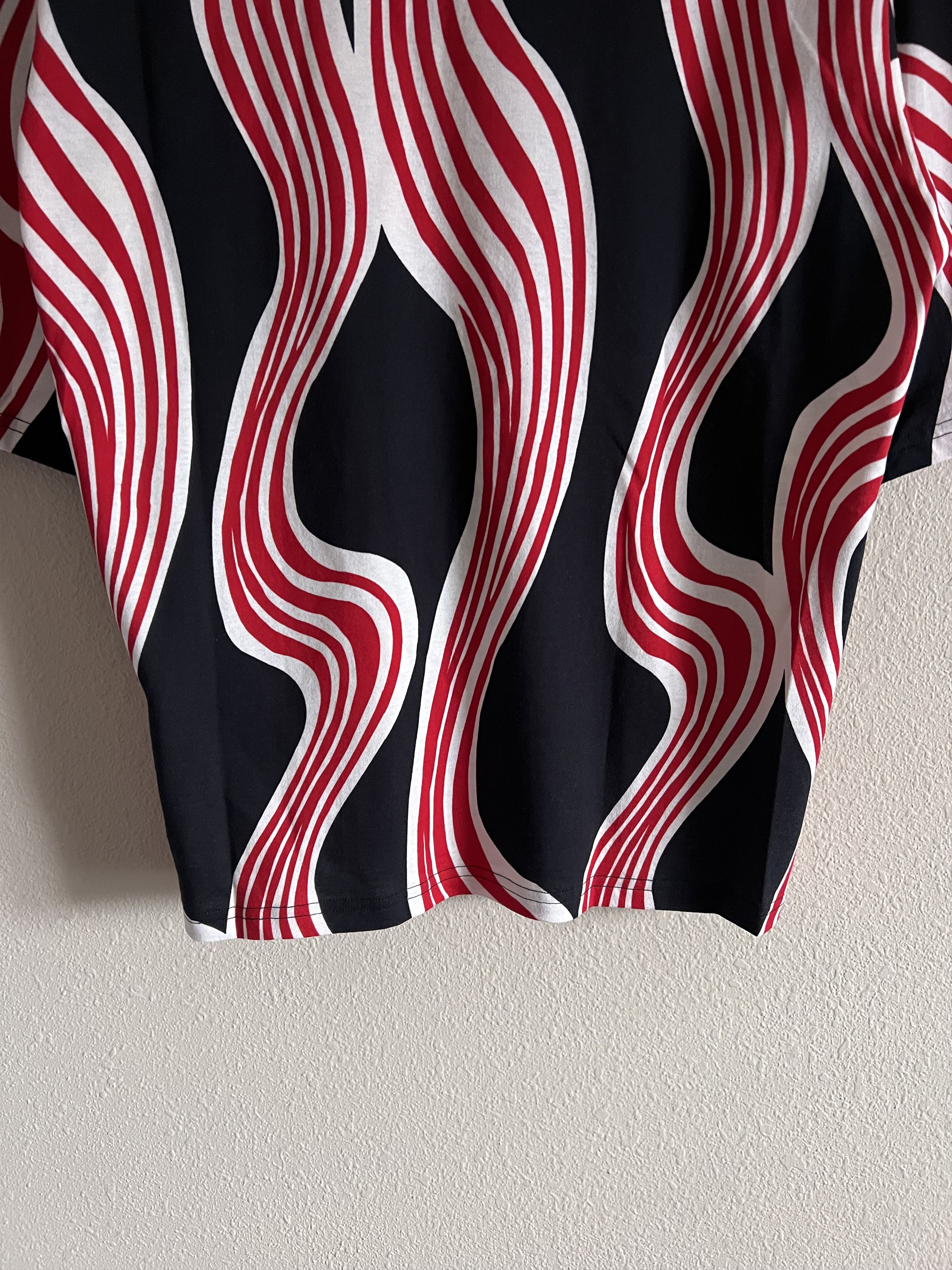 JW Anderson × Moncler 1 Moncler J.W. Anderson Abstract Print Tee in Black Red Size US M / EU 48-50 / 2 - 7 Thumbnail