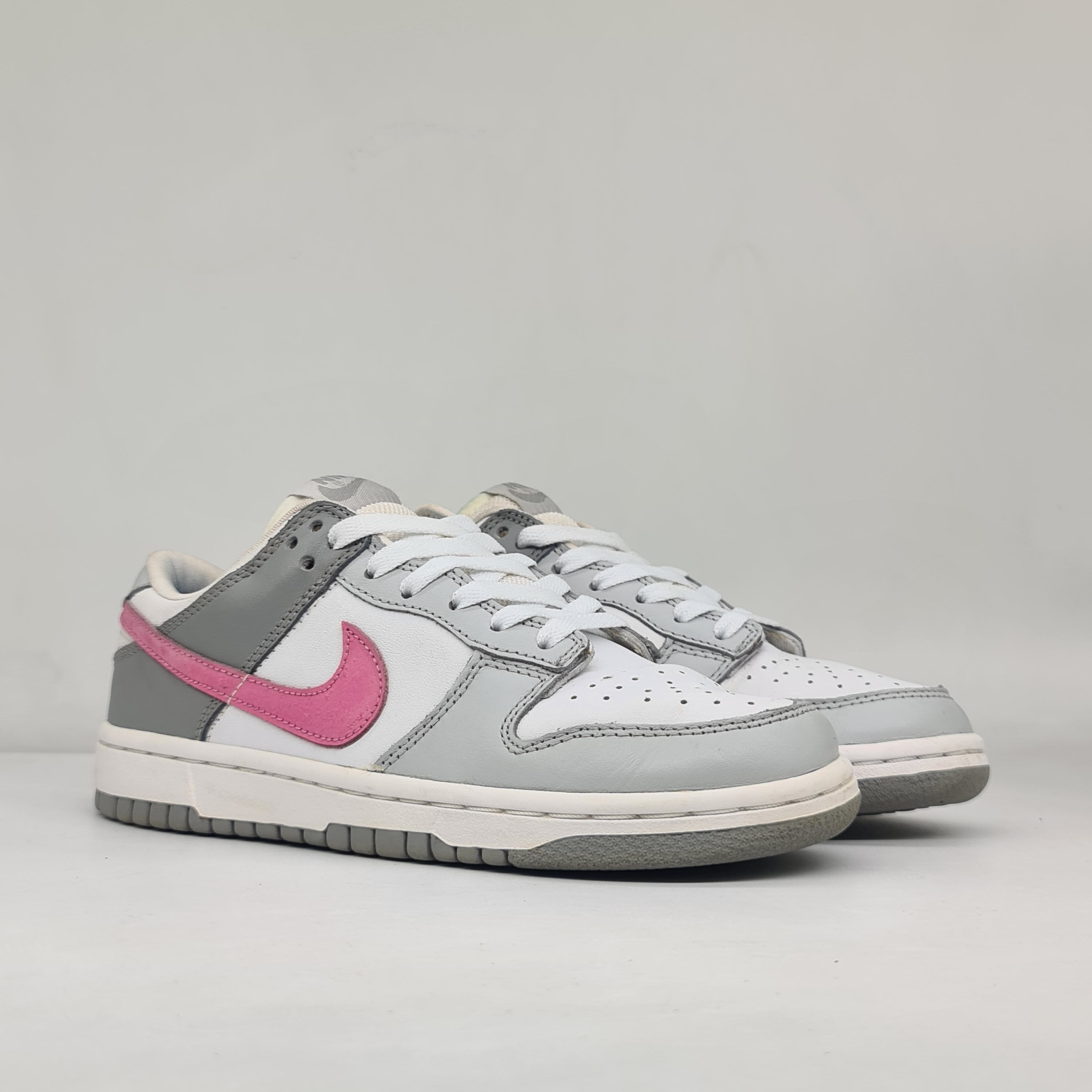 Nike Nike - 2004 W's Dunk Low Pro Pink Neutral Gray Size US 6 / EU 39 - 1 Thumbnail