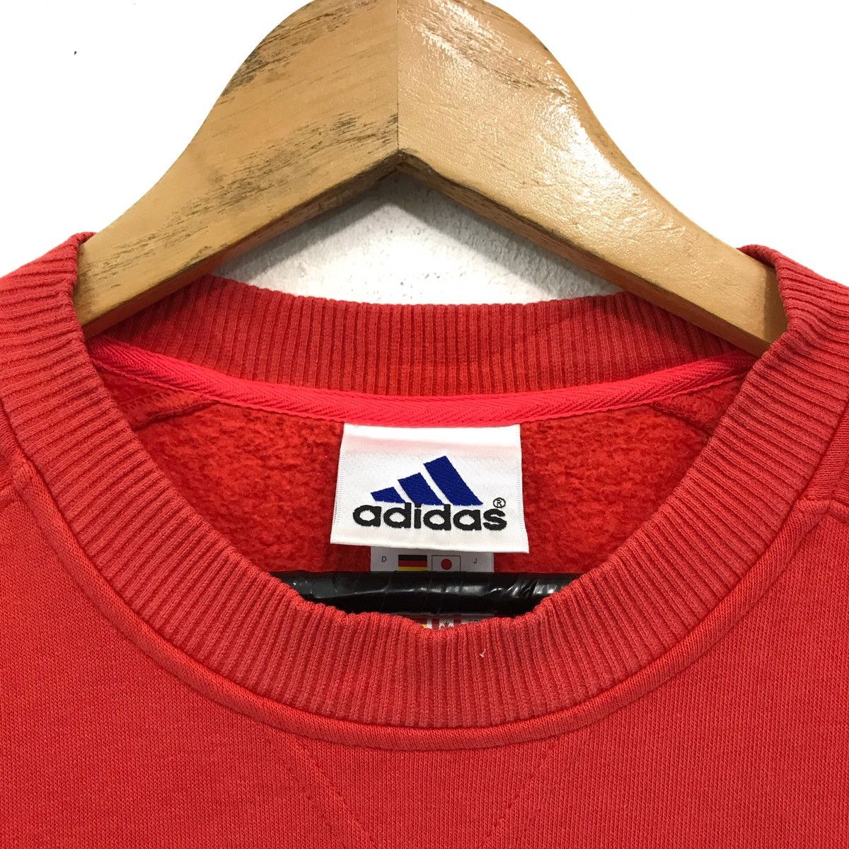 Adidas Vintage Adidas Sweatshirt Adidas CrewNeck Size US S / EU 44-46 / 1 - 4 Thumbnail
