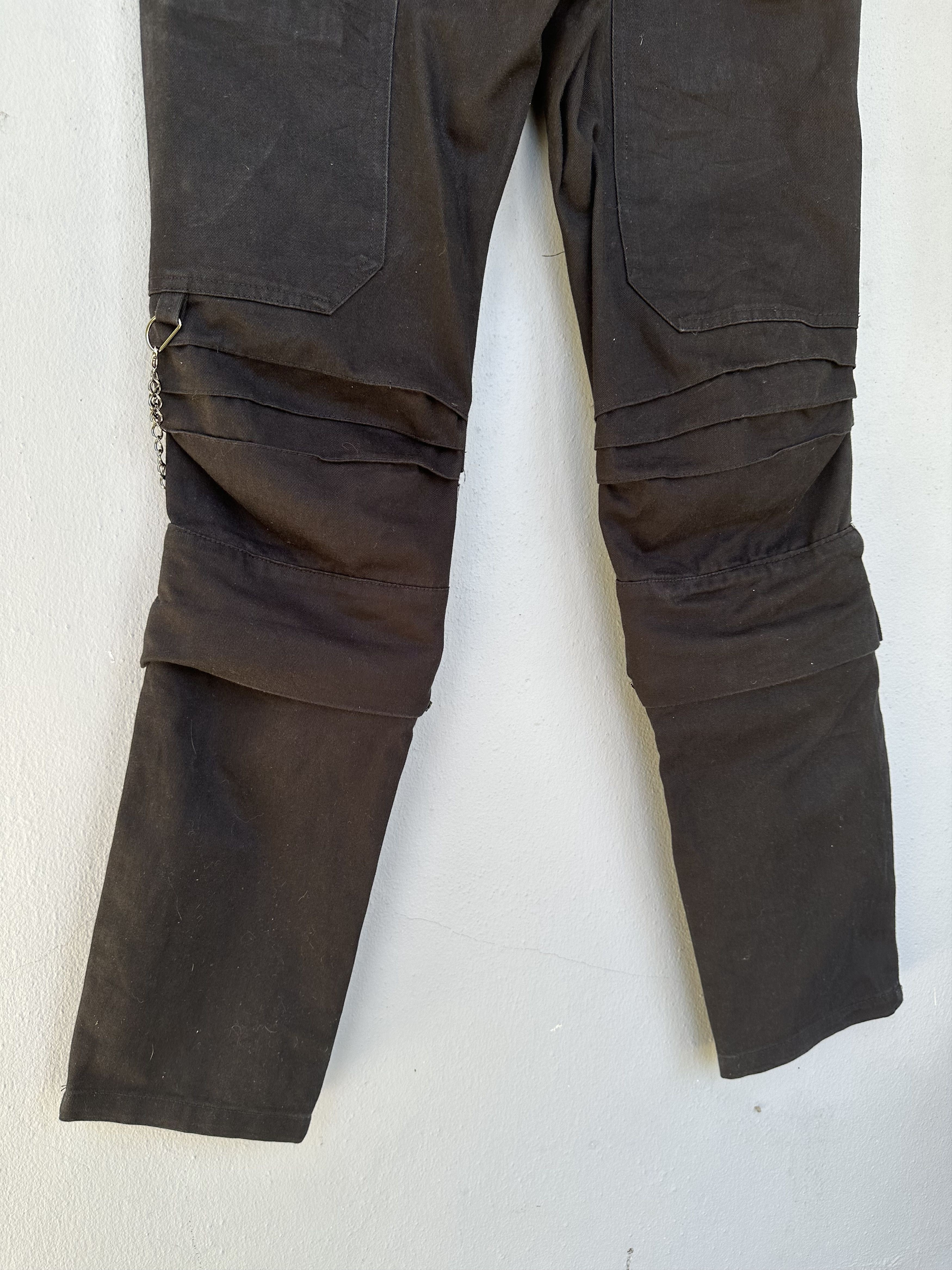 If Six Was Nine Vintage Seditionaries Devil & Bass Stud Zipper Cargo Pants Size US 29 - 9 Thumbnail