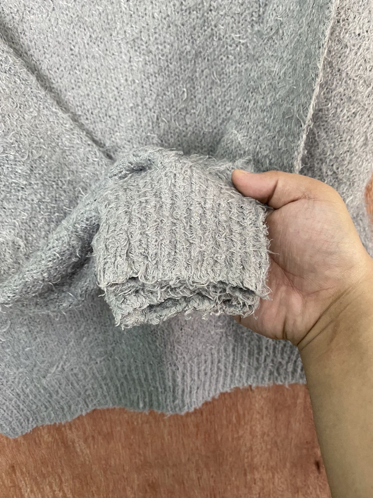 Japanese Brand GU japan Grey shaggy fur Mohair Knit Sweaters #B563 Size US L / EU 52-54 / 3 - 9 Thumbnail