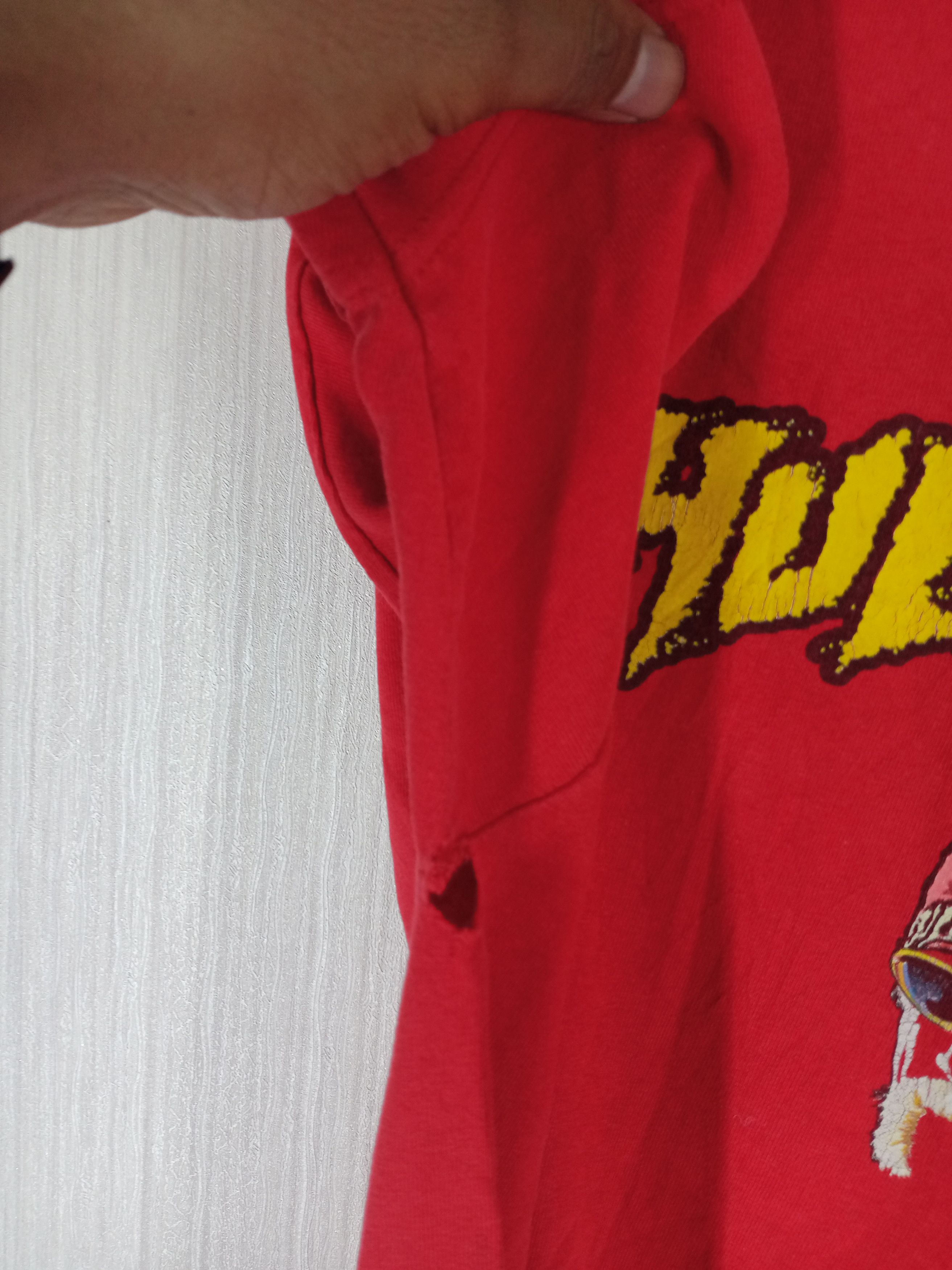 WWE Vintage Hulk Hogan Hulkamania Distressed Tshirt Size US L / EU 52-54 / 3 - 6 Thumbnail