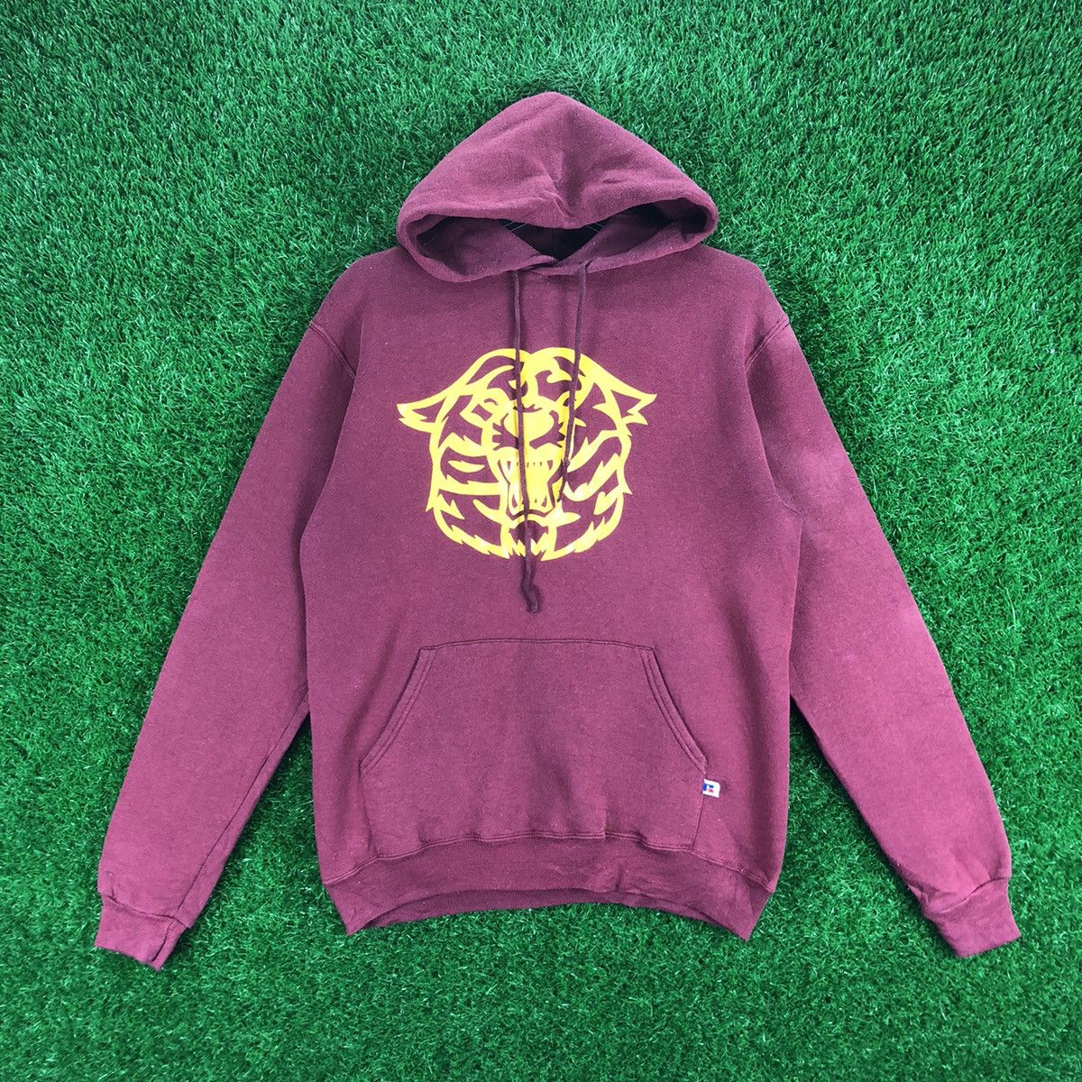 image of Made In USA x Russell Athletic Vintage 90's Russell Athletic Pullover Sweatshirt Hoodie in Maroon (