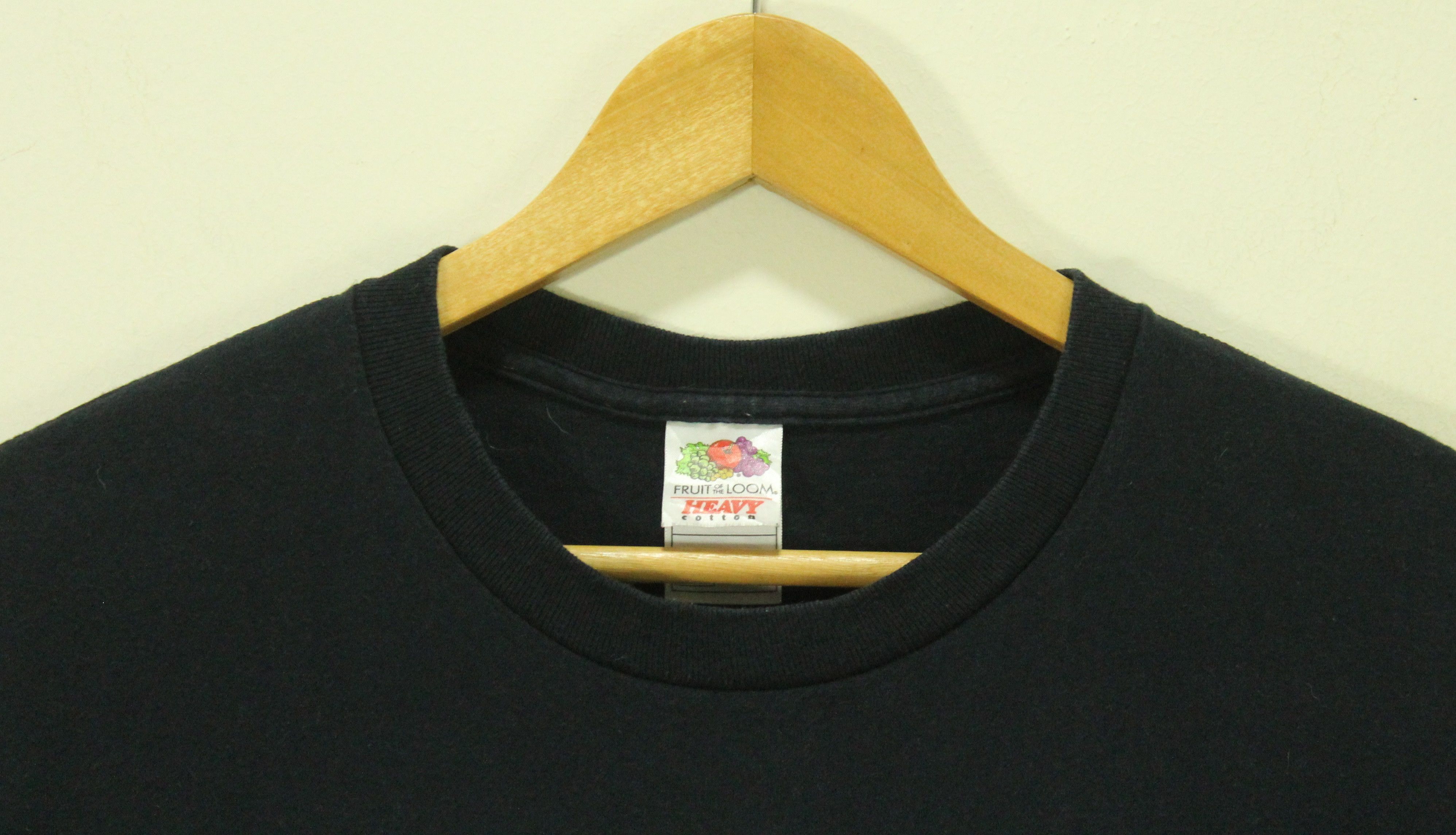 Band Tees Vintage 00s UR UNDERGROUND RESISTANCE T Shirt Electro Techno Size US L / EU 52-54 / 3 - 3 Thumbnail