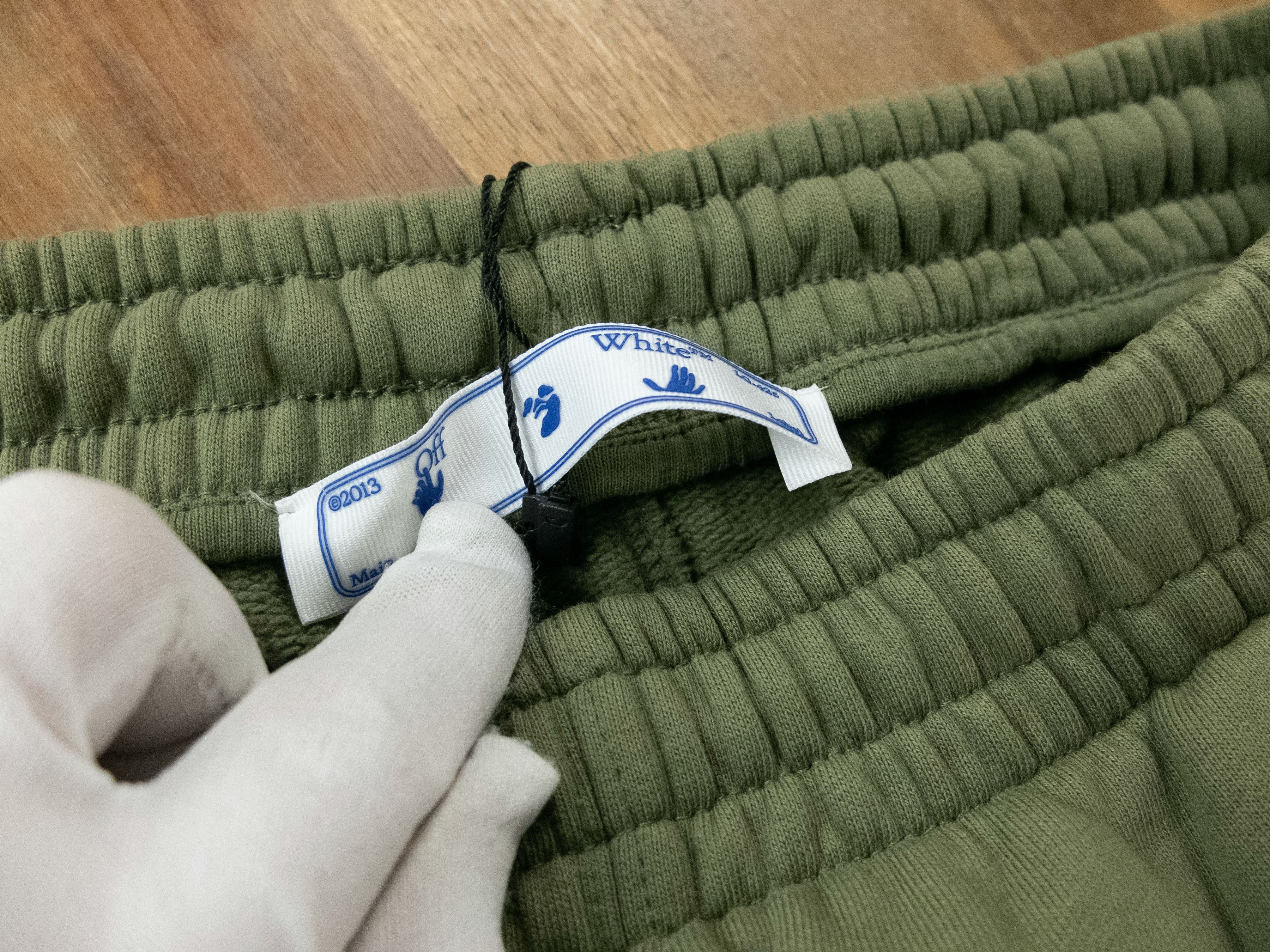 Off-White OFF-WHITE green rubber arrows slim sweat track pants Small Size US 30 / EU 46 - 8 Thumbnail