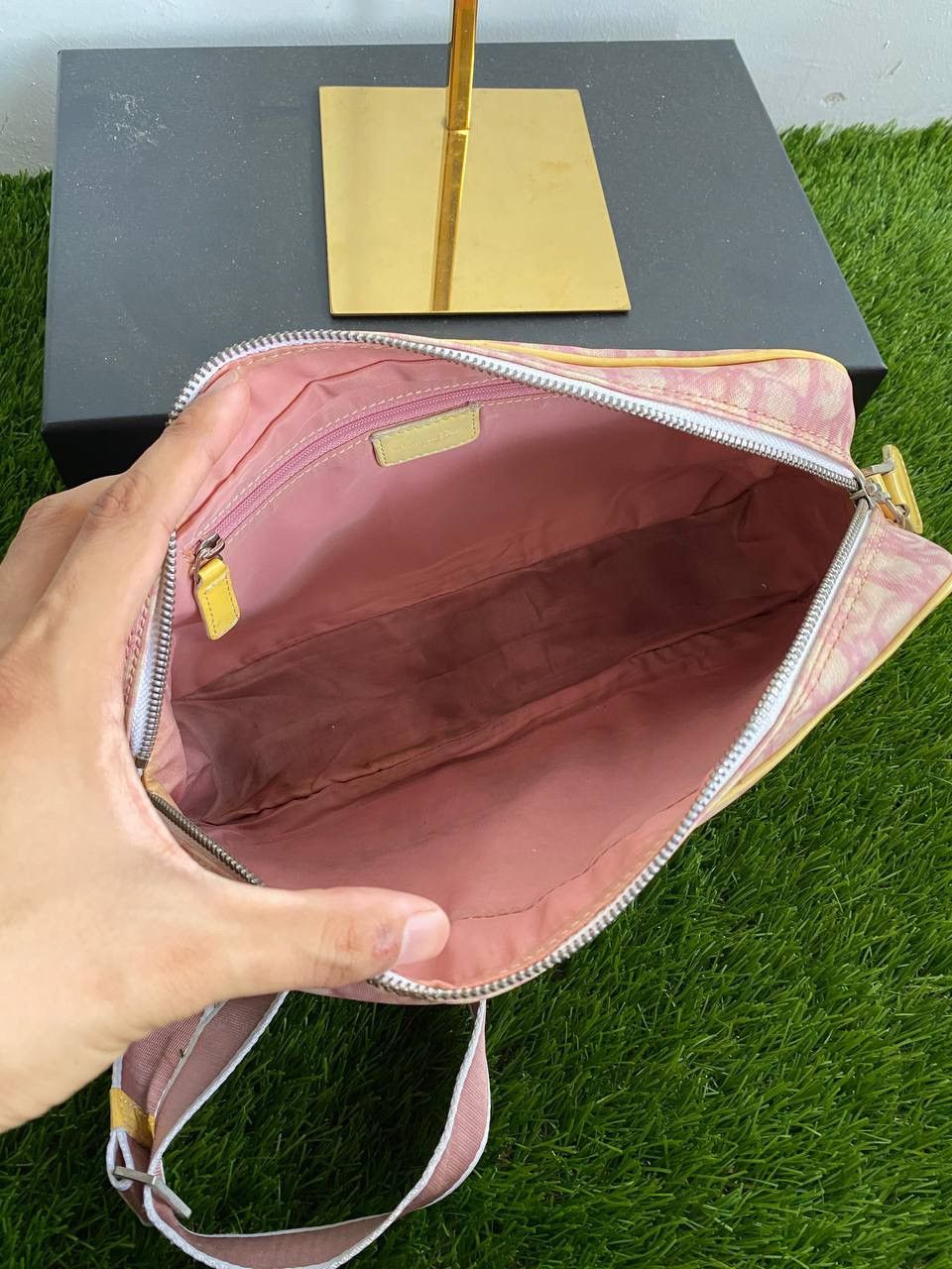 Dior Christian Dior Monogram 1 Shoulder Bag REPLACED MAIN ZIPPER Size ONE SIZE - 5 Thumbnail