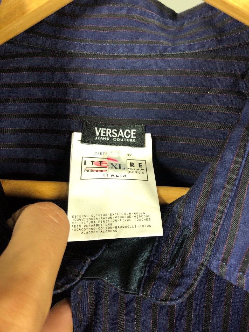 Vintage Versace luxury vintage shirt Size US XL / EU 56 / 4 - 4 Thumbnail