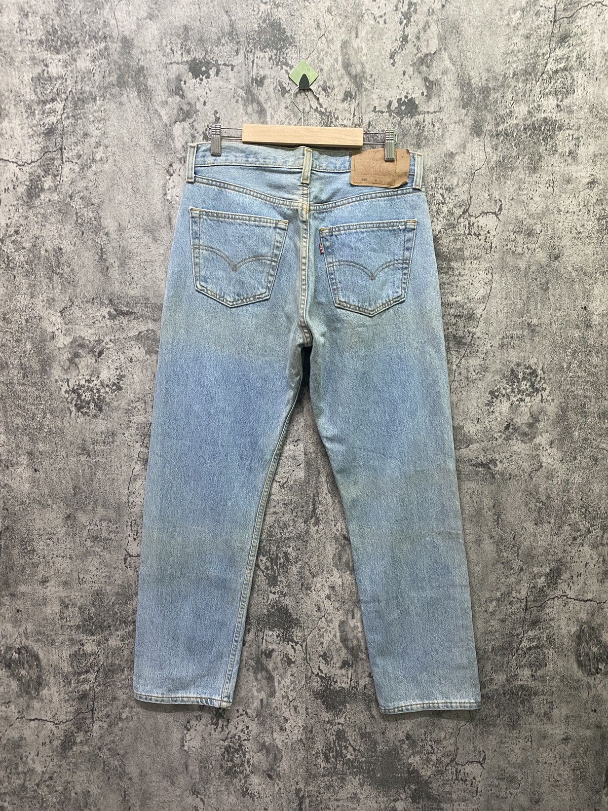 Levi's × Vintage 90s Vintage LEVIS 501 Made In USA Light Wash Jeans 32x28 Size US 32 / EU 48 - 2 Thumbnail