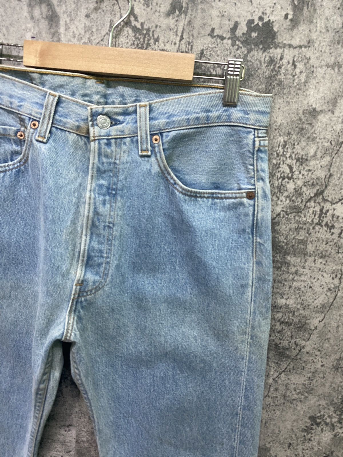 Levi's × Vintage 90s Vintage LEVIS 501 Made In USA Light Wash Jeans 32x28 Size US 32 / EU 48 - 5 Thumbnail