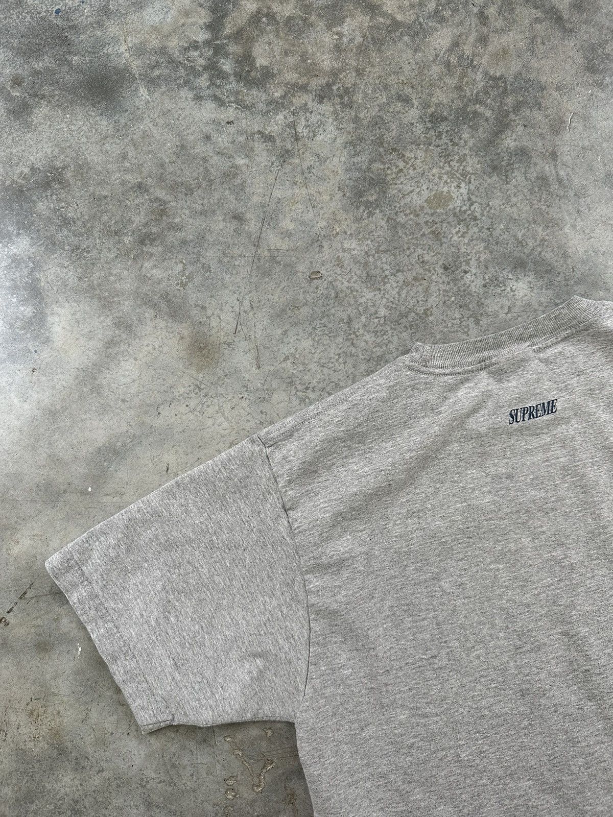 Supreme Supreme Fuck The Police Badge Tee Grey SS08 Size US L / EU 52-54 / 3 - 3 Thumbnail