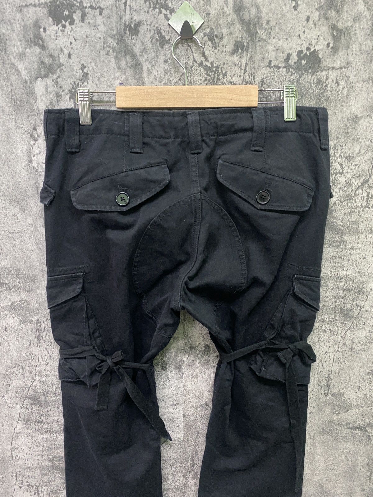 Designer × Japanese Brand × Seditionaries JAPAN WORLD WIDE LOVE Cargo Multipocket Bondage Pants Size US 32 / EU 48 - 11 Thumbnail