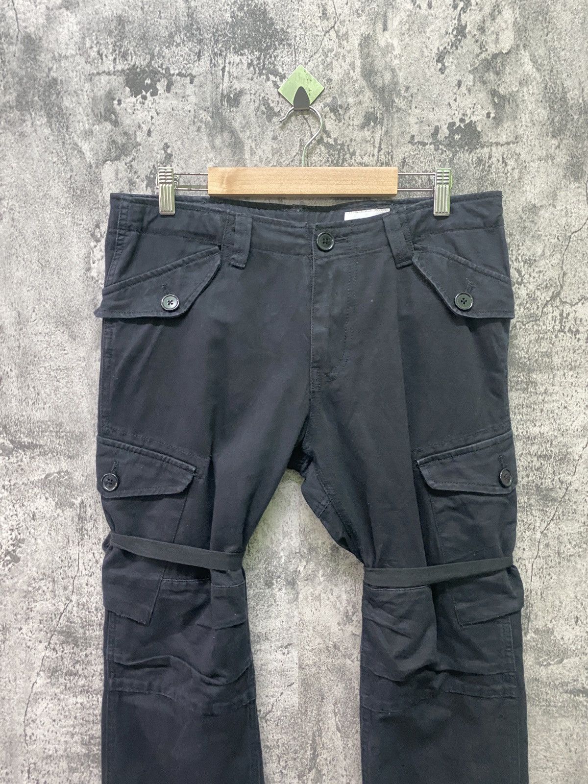 Designer × Japanese Brand × Seditionaries JAPAN WORLD WIDE LOVE Cargo Multipocket Bondage Pants Size US 32 / EU 48 - 3 Thumbnail
