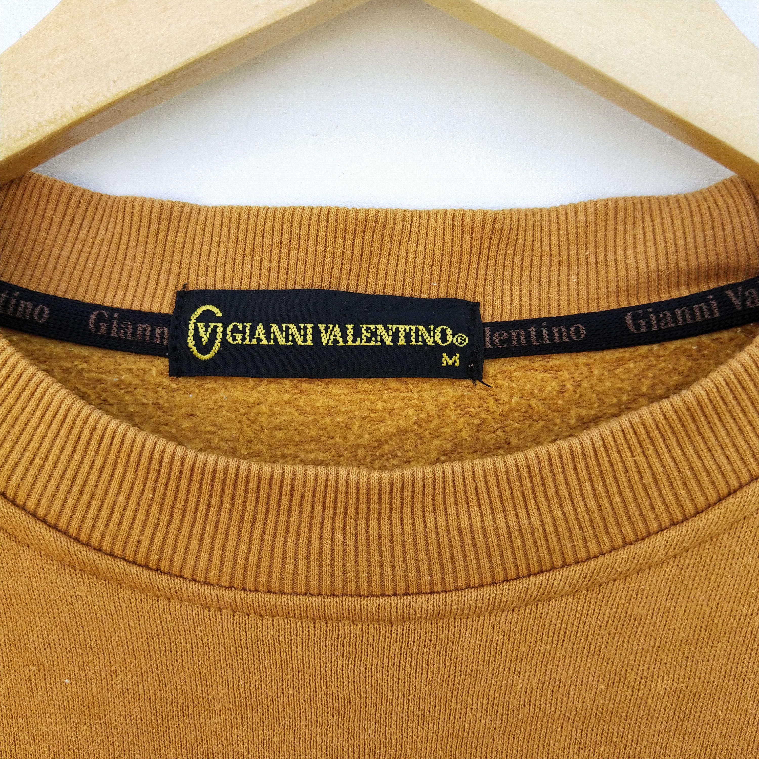 Japanese Brand × Vintage Vintage Gianni Valentino Sweatshirt Embroided Logo Size US M / EU 48-50 / 2 - 4 Thumbnail