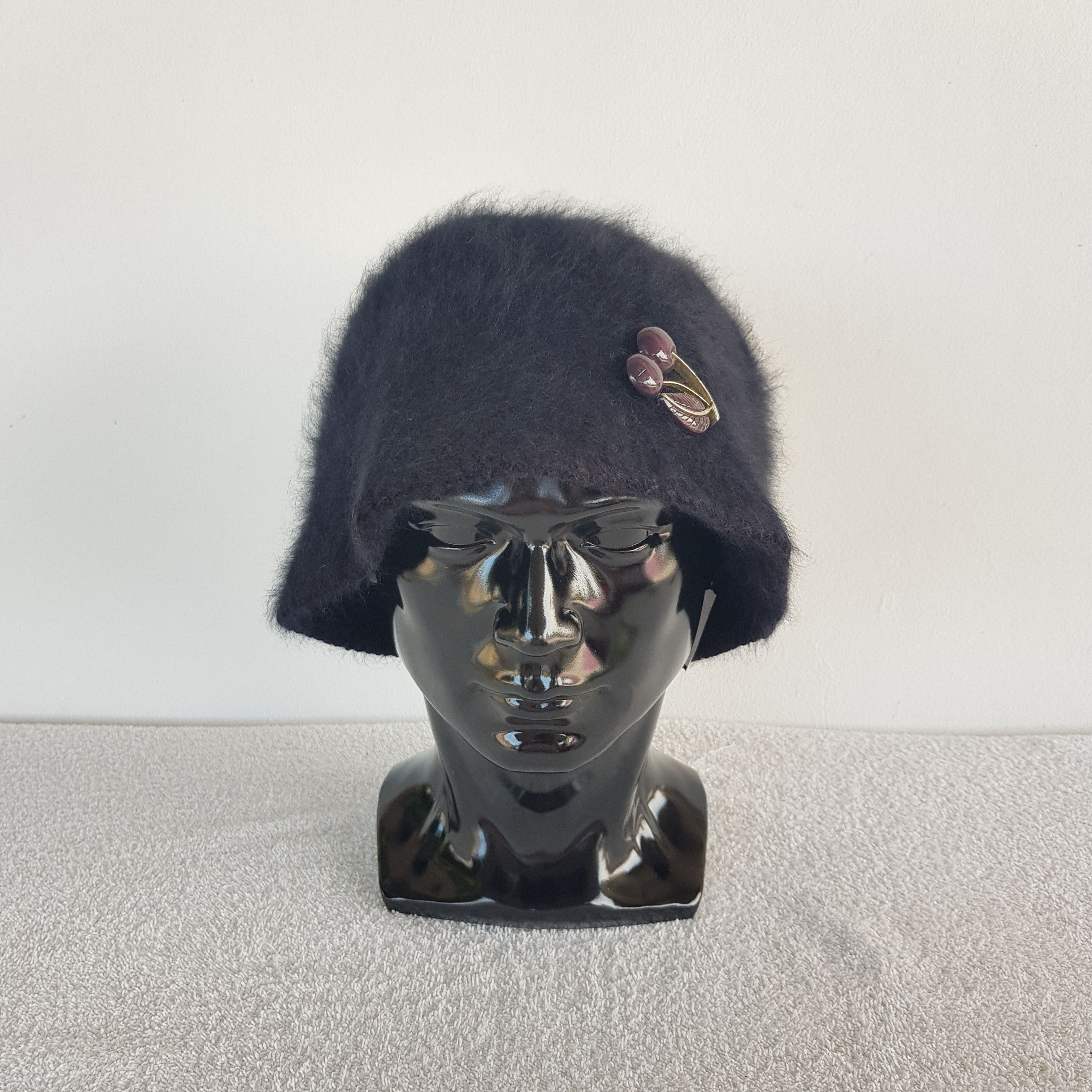 Japanese Brand × Vintage Vintage Sugai Beanie Snow Cap Japanese Faux Fur Hats Size ONE SIZE - 1 Thumbnail