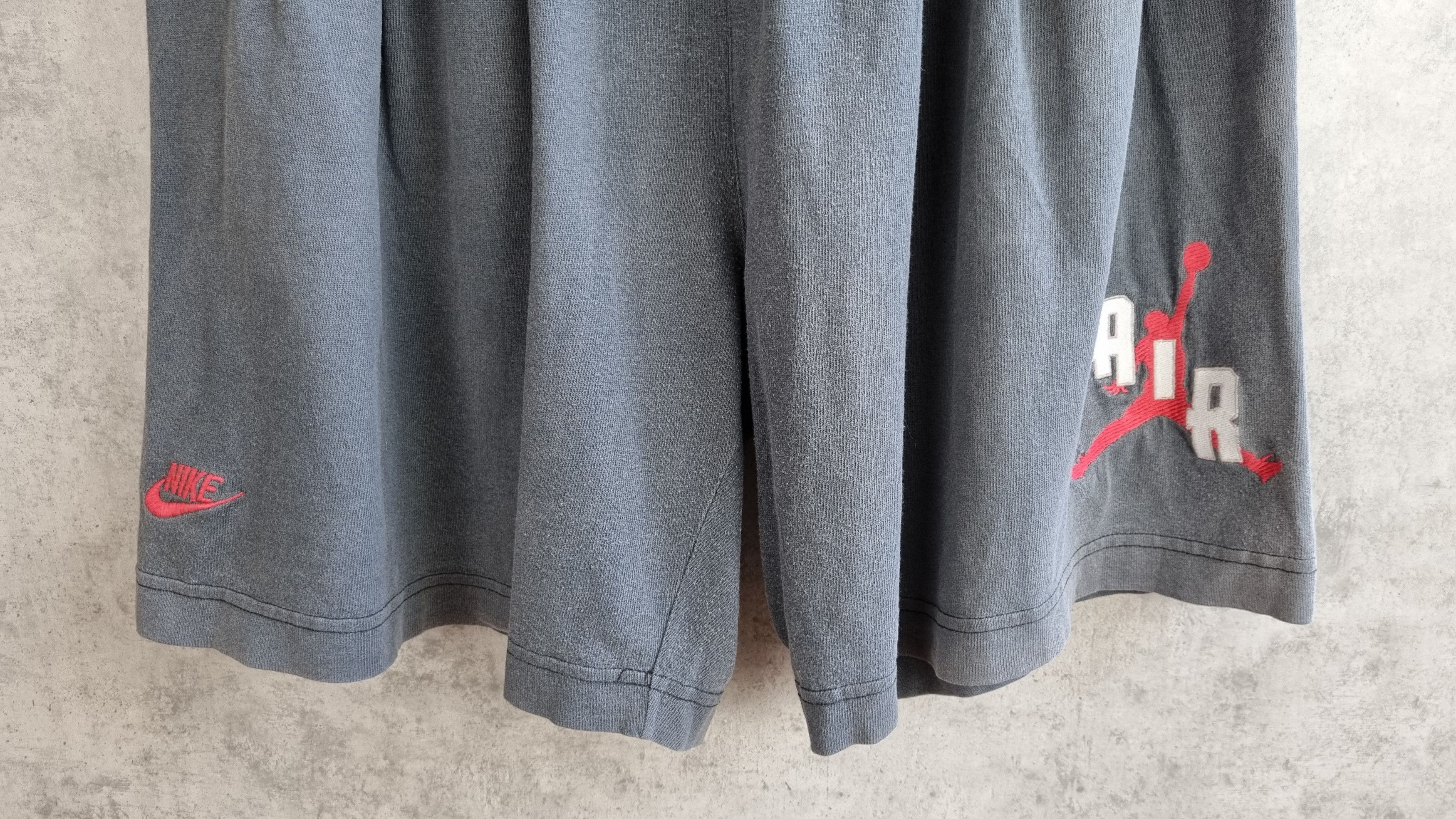 Nike × Vintage 1991 Vintage NIKE Jordan Air THRASHED Faded Shorts Size US 32 / EU 48 - 5 Thumbnail