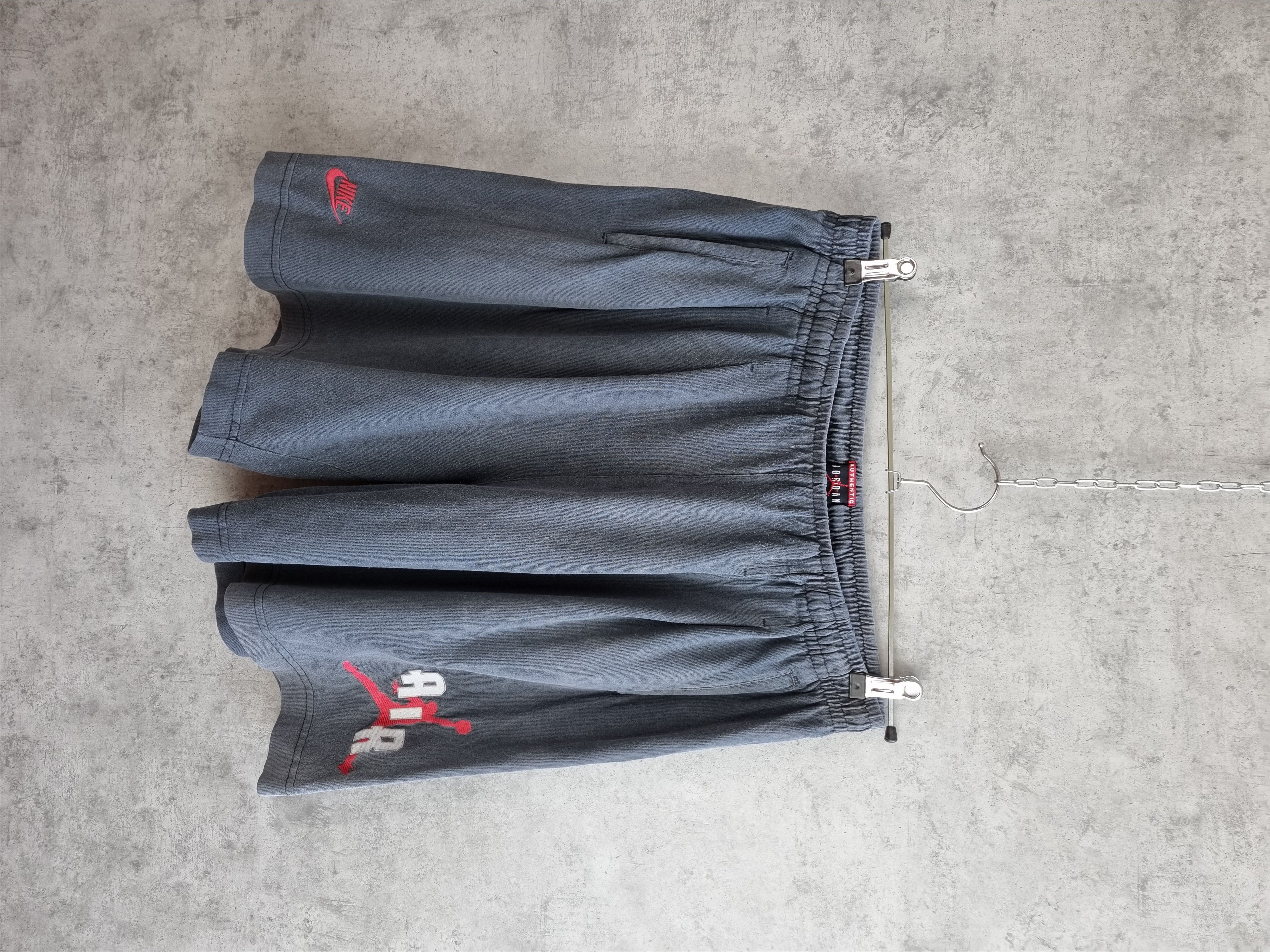 Nike × Vintage 1991 Vintage NIKE Jordan Air THRASHED Faded Shorts Size US 32 / EU 48 - 3 Thumbnail