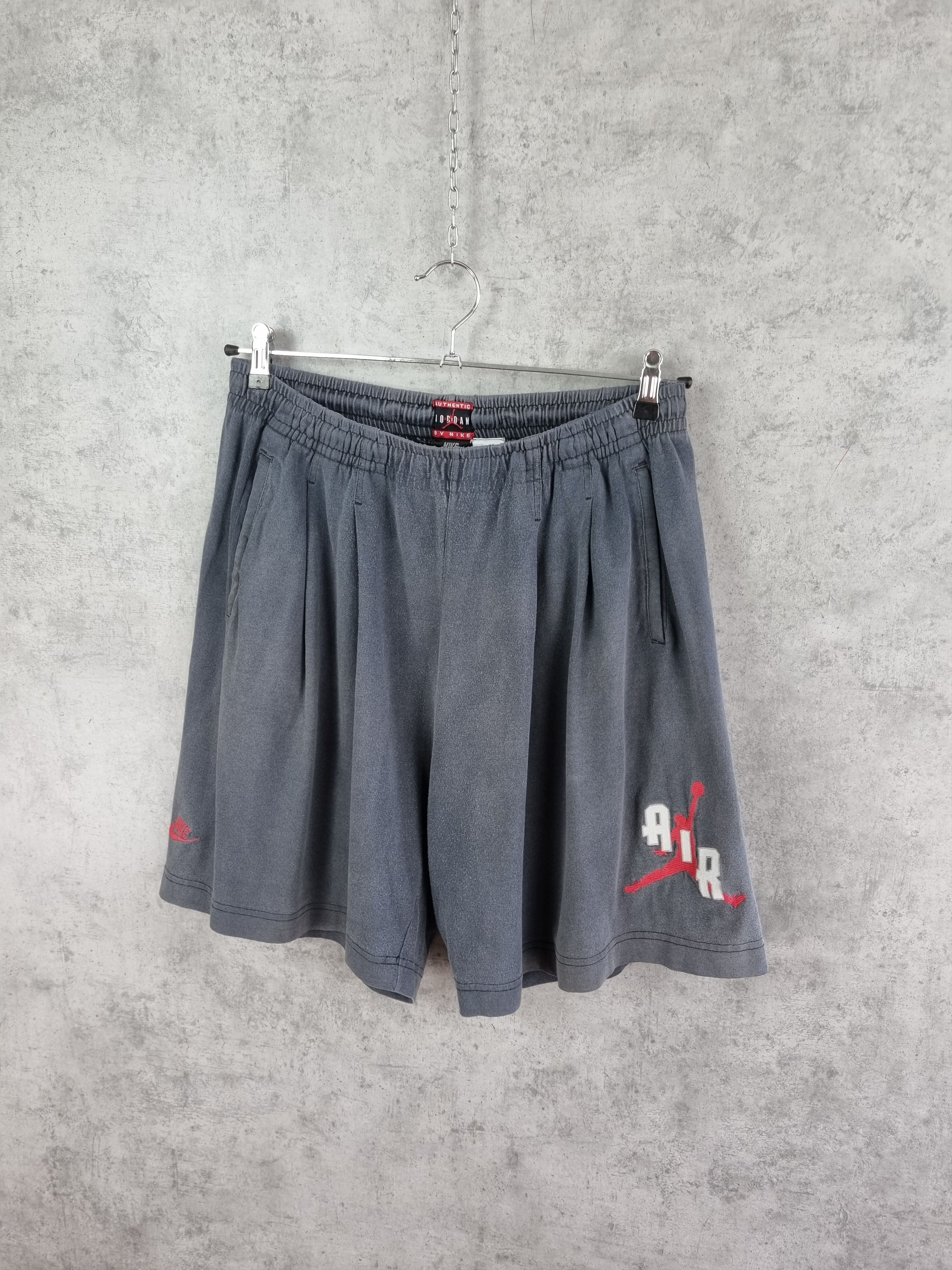 Nike × Vintage 1991 Vintage NIKE Jordan Air THRASHED Faded Shorts Size US 32 / EU 48 - 17 Thumbnail