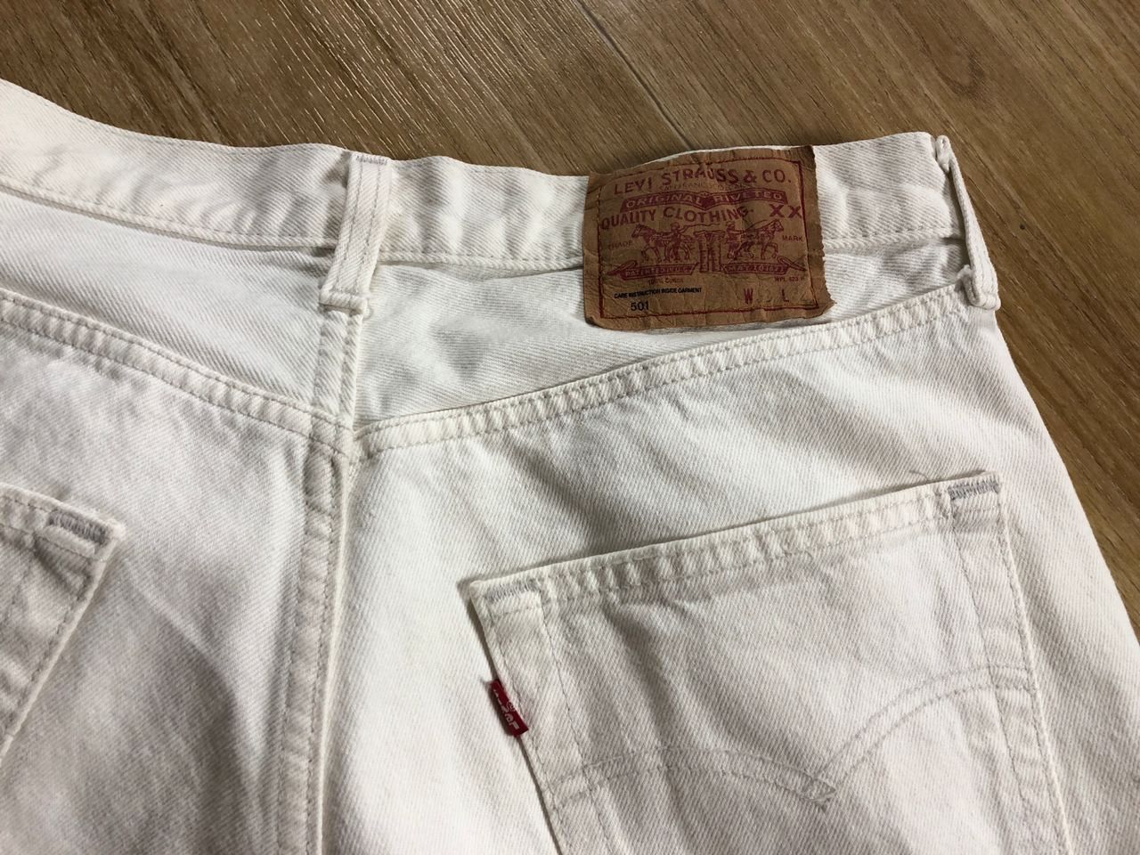 Levi's Levi’s vintage made in USA white size W32 L32 Size US 32 / EU 48 - 5 Thumbnail