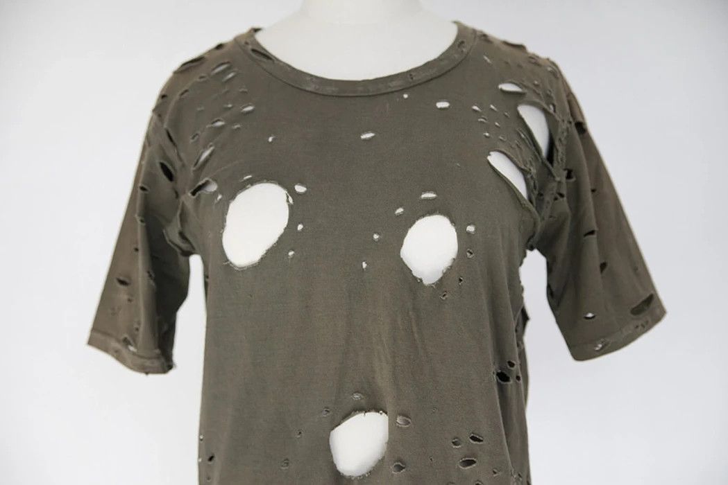 Balmain SS10 destroyed military t-shirt Size XS / US 0-2 / IT 36-38 - 3 Thumbnail