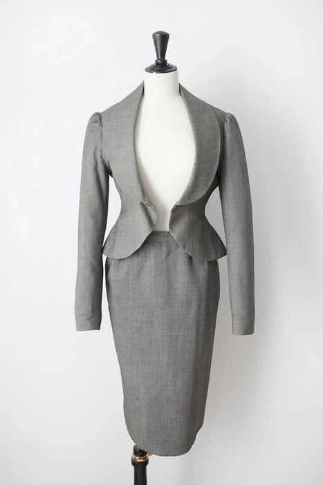 Vivienne Westwood SS95 Fake butt ensemble Size XS / US 0-2 / IT 36-38 - 1 Thumbnail