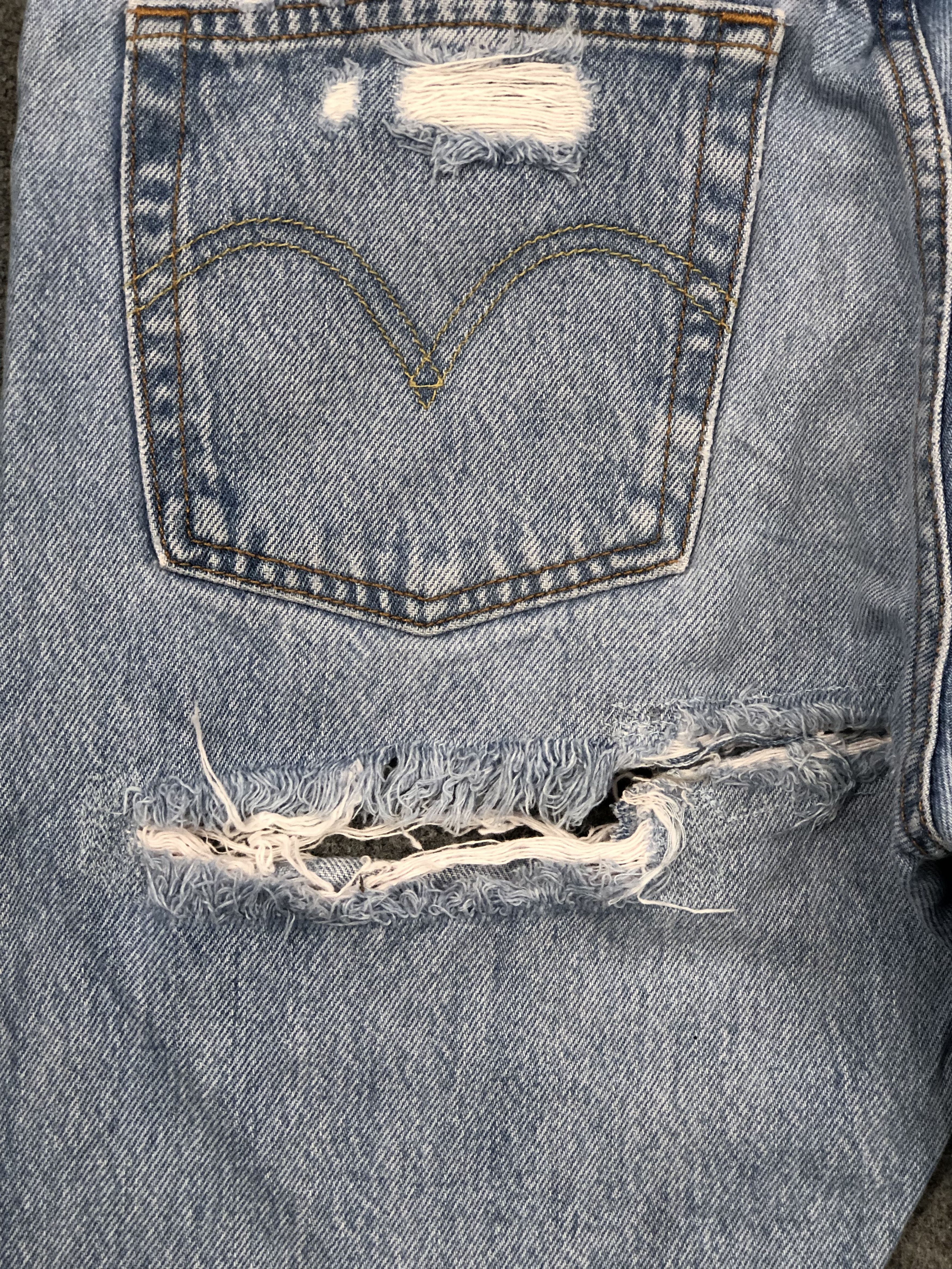 Levi's × Vintage Vintage Distressed Levis 501 Faded Blue Jeans Size US 28 / EU 44 - 17 Thumbnail