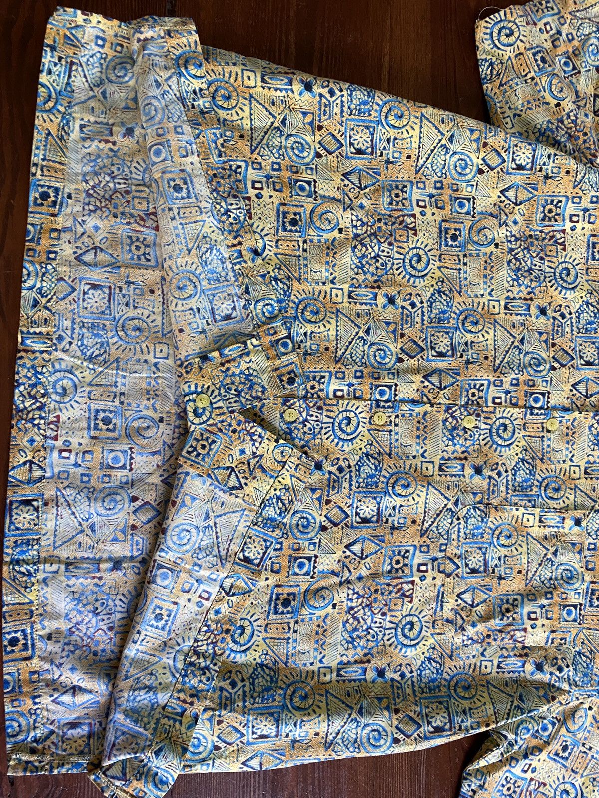 Vintage Vintage 80’s Blue Generation Batik Abstract Button Up Size US L / EU 52-54 / 3 - 7 Thumbnail