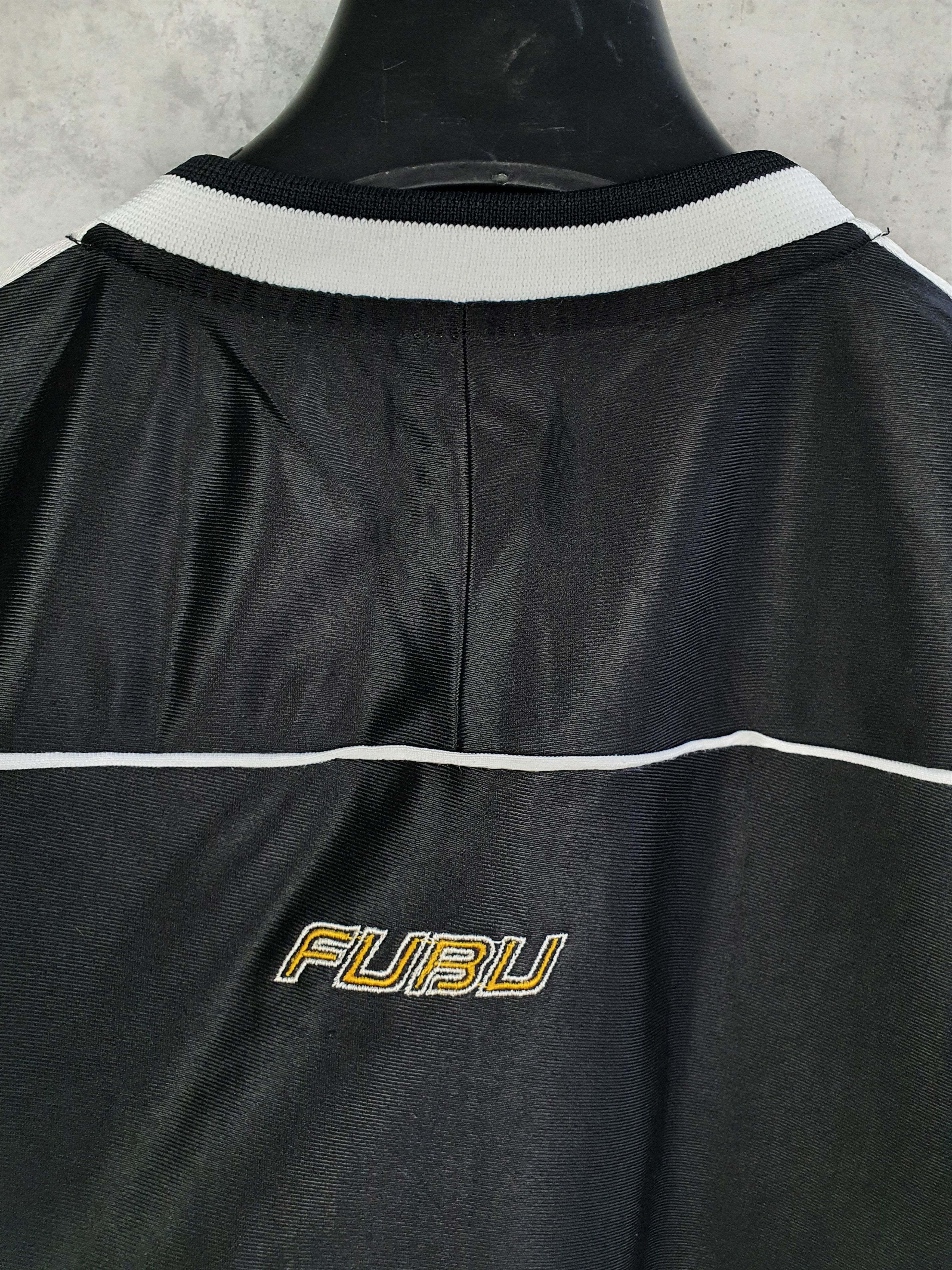 Fubu Rare FUBU Embroidered Logo Vintage Rap Hip hop tee shirt Size US L / EU 52-54 / 3 - 5 Thumbnail