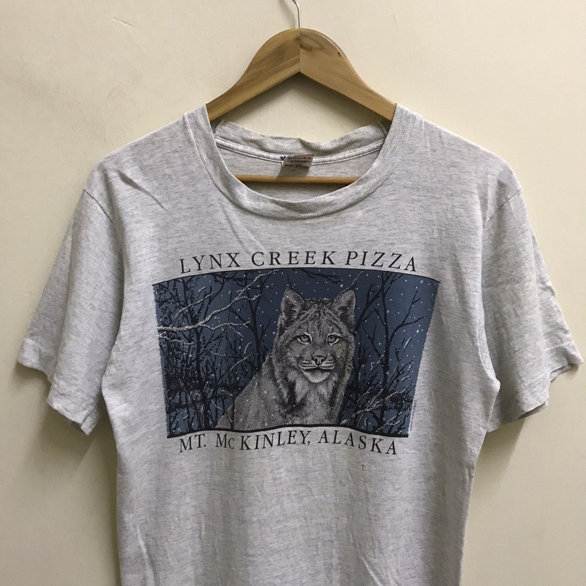 Fruit Of The Loom Vintage 90s Fletcher’s Animal Tshirt Size US S / EU 44-46 / 1 - 3 Thumbnail