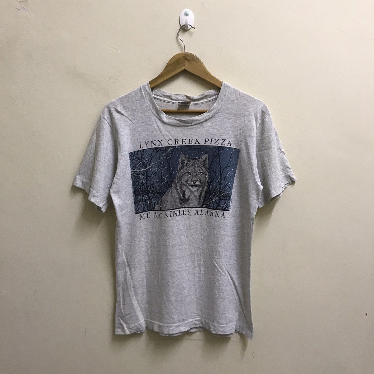Fruit Of The Loom Vintage 90s Fletcher’s Animal Tshirt Size US S / EU 44-46 / 1 - 5 Thumbnail