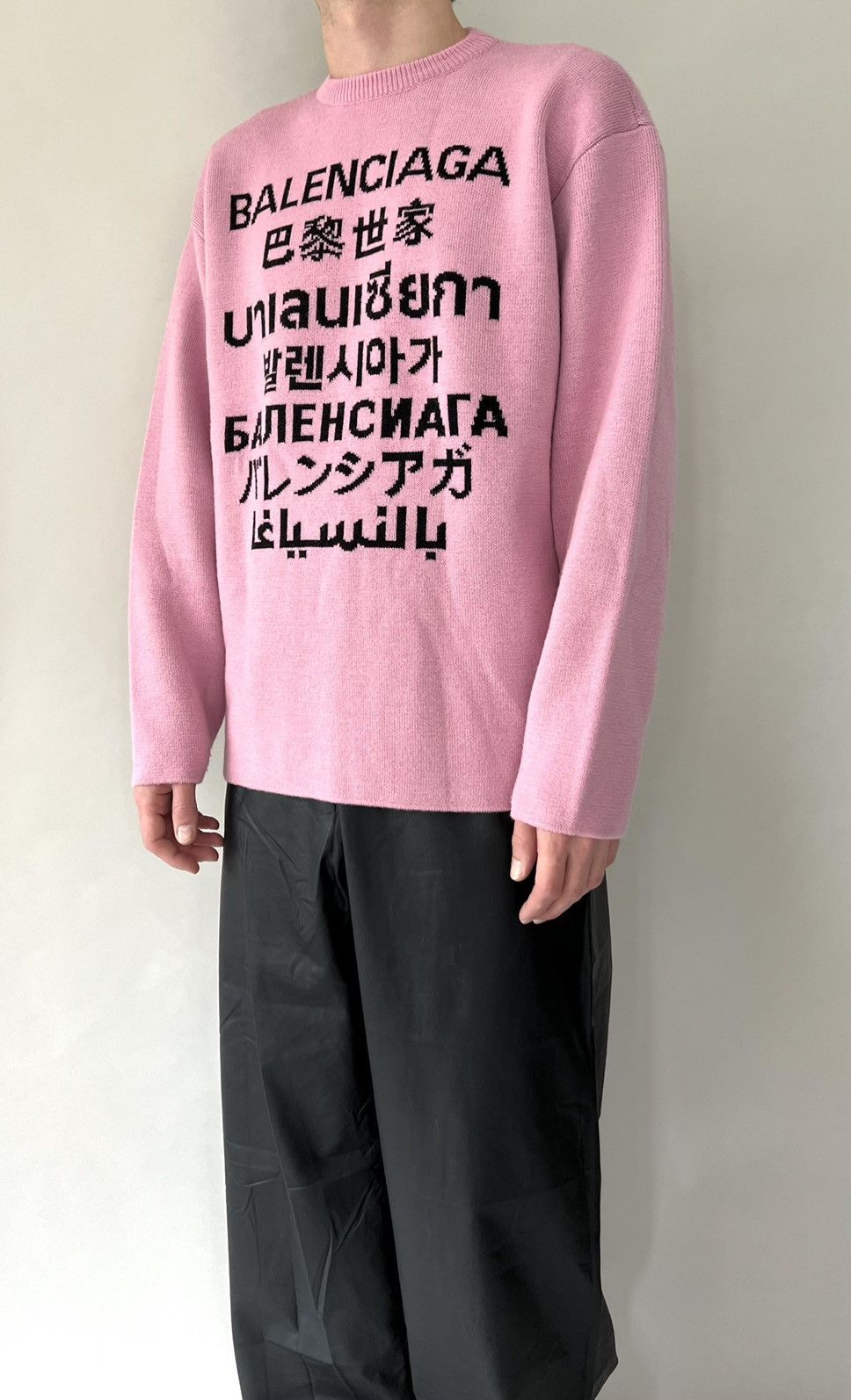 Balenciaga 💥$1.5 Value💥Balenciaga Language Logo Sweater Size US S / EU 44-46 / 1 - 1 Thumbnail