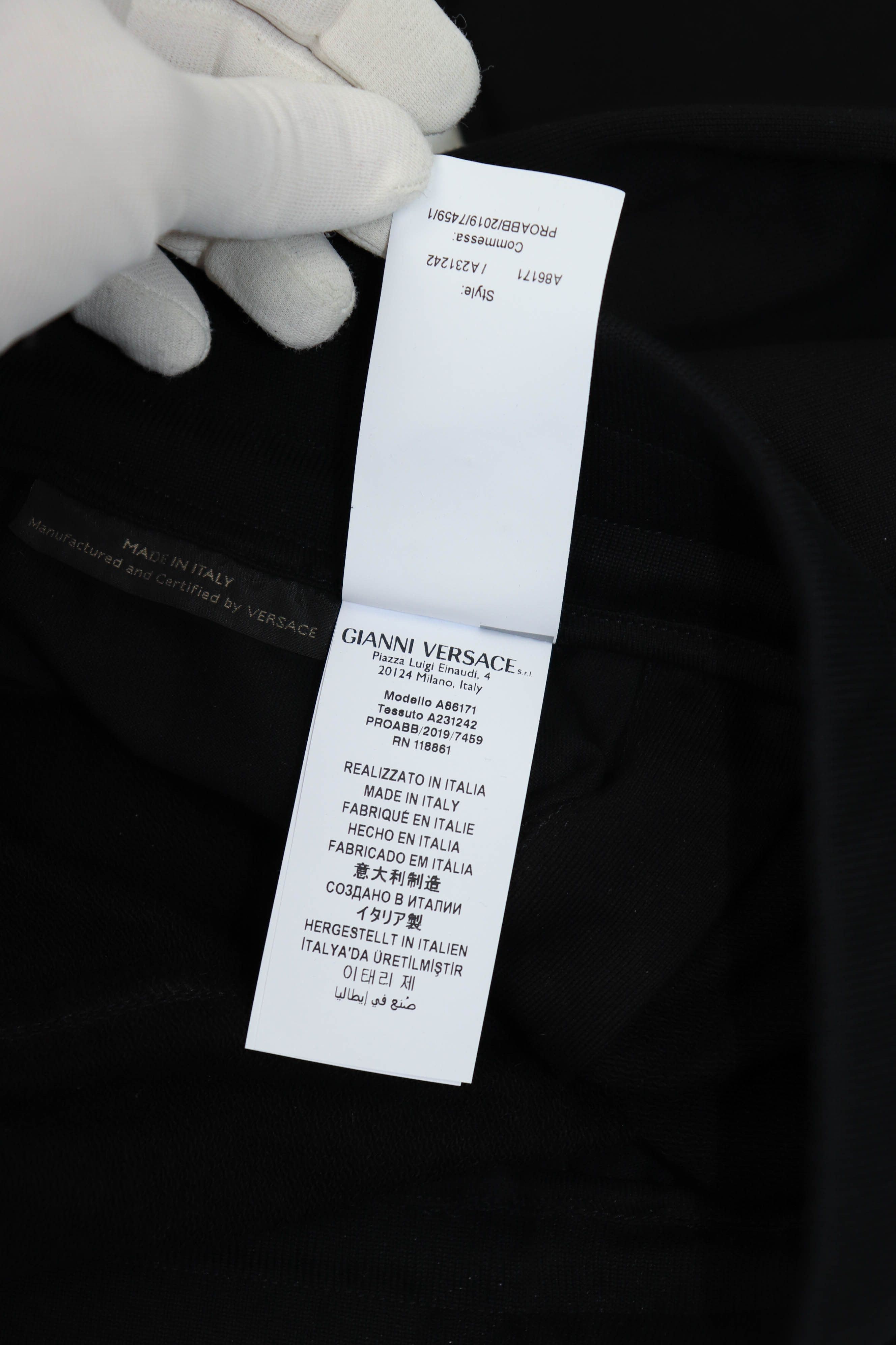 Versace Gianni Versace Milano Made in Italy Big Logo Sweatpants Size US 32 / EU 48 - 11 Thumbnail
